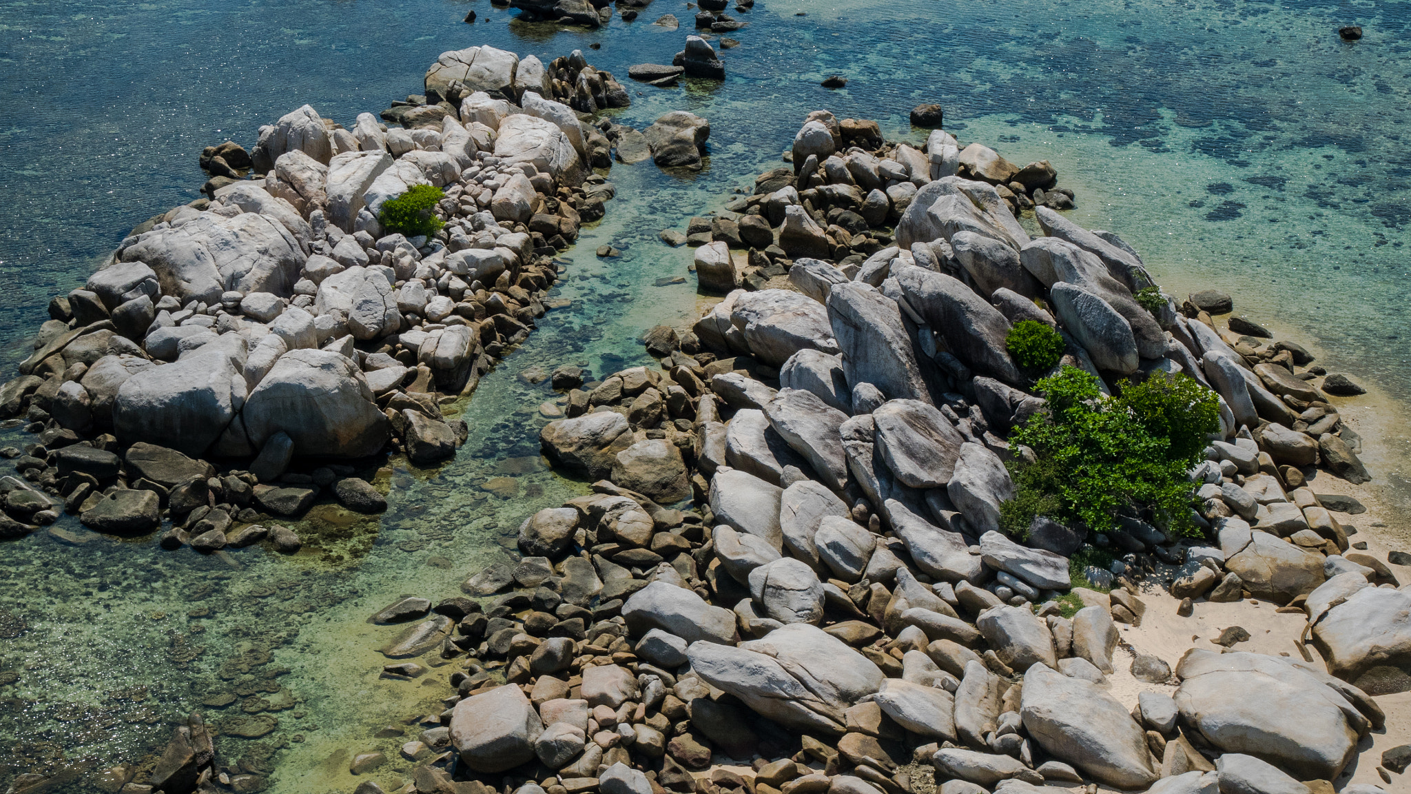 Panasonic Lumix DMC-GM5 sample photo. Pulau lengkuas mercusuar photography
