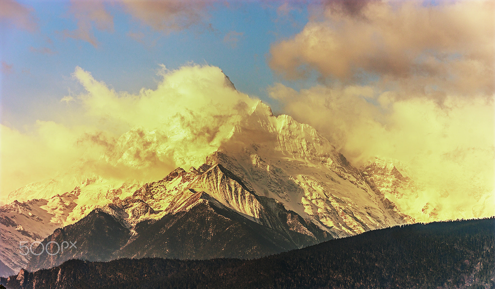 Sony a99 II + Minolta/Sony AF 70-200mm F2.8 G sample photo. Mianzimu peak photography