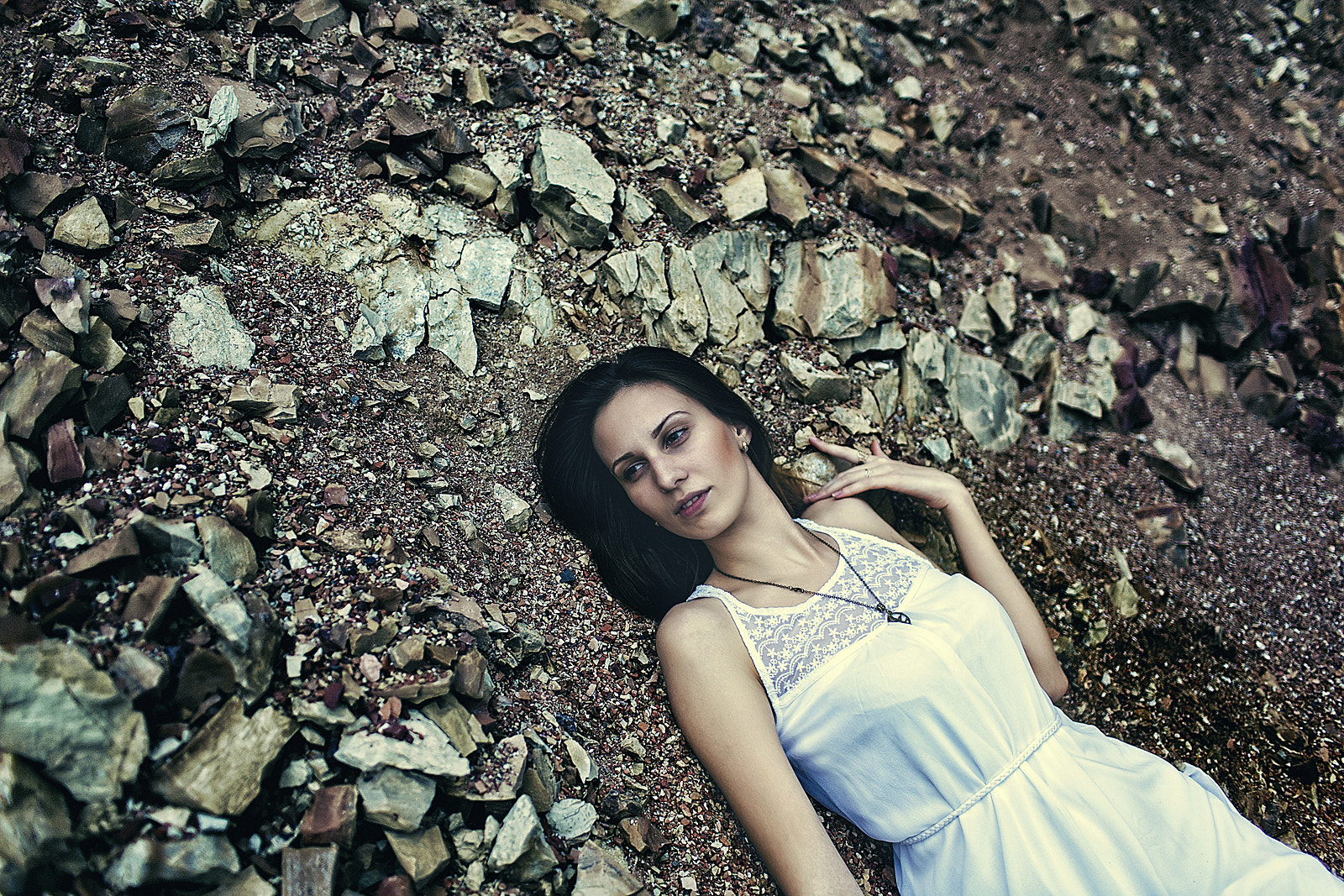 Canon EOS 5D + Canon EF 35mm F1.4L USM sample photo. Retouching () photography