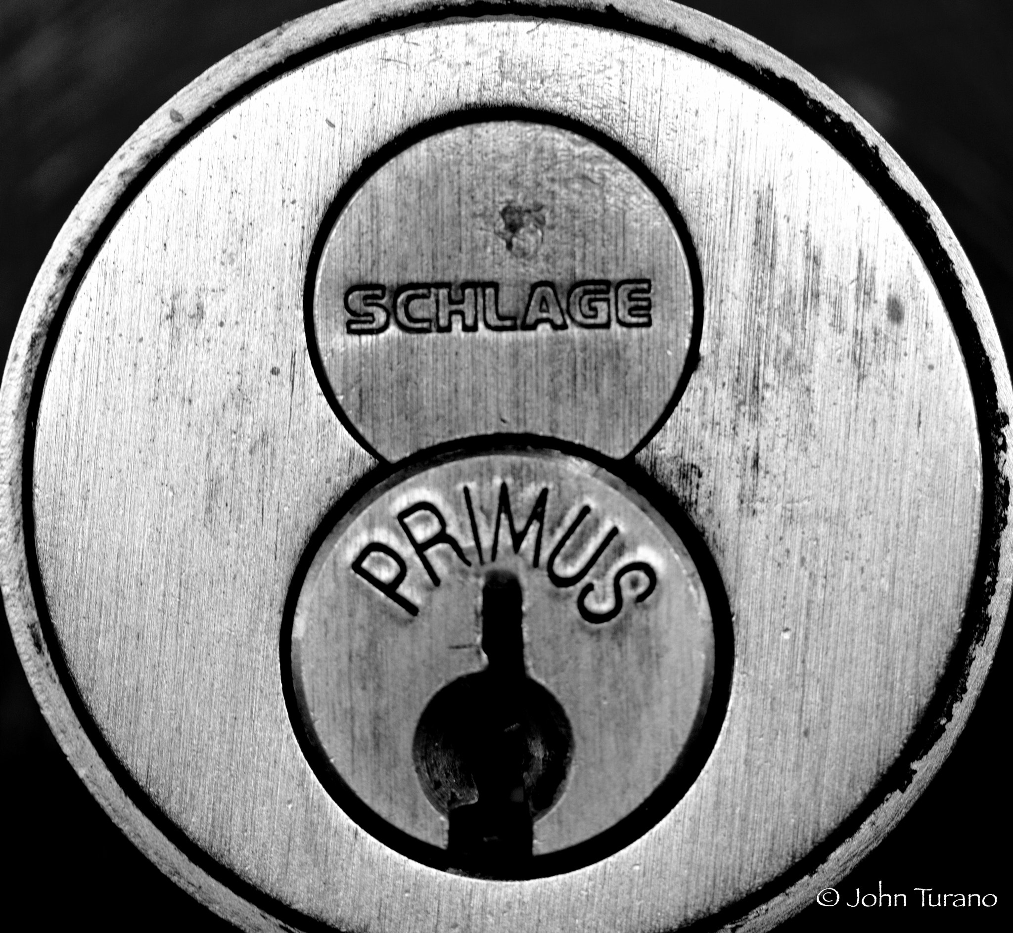 Canon EF-S 60mm F2.8 Macro USM sample photo. Door lock photography