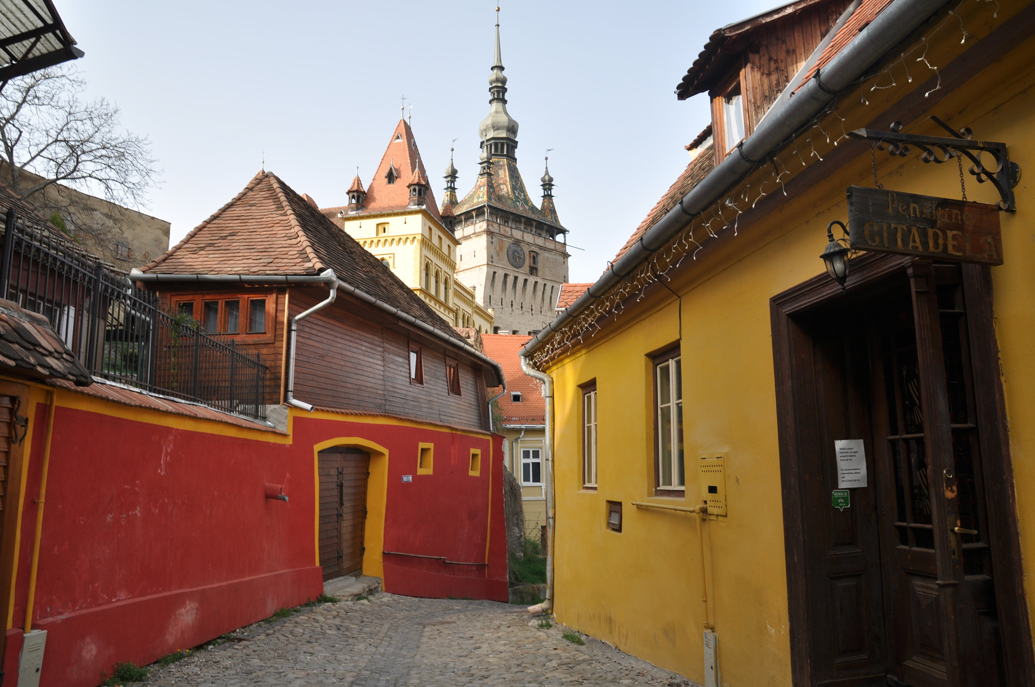 Sigma 17-70mm F2.8-4 DC Macro OS HSM | C sample photo. Colourful streets of sighisoara photography