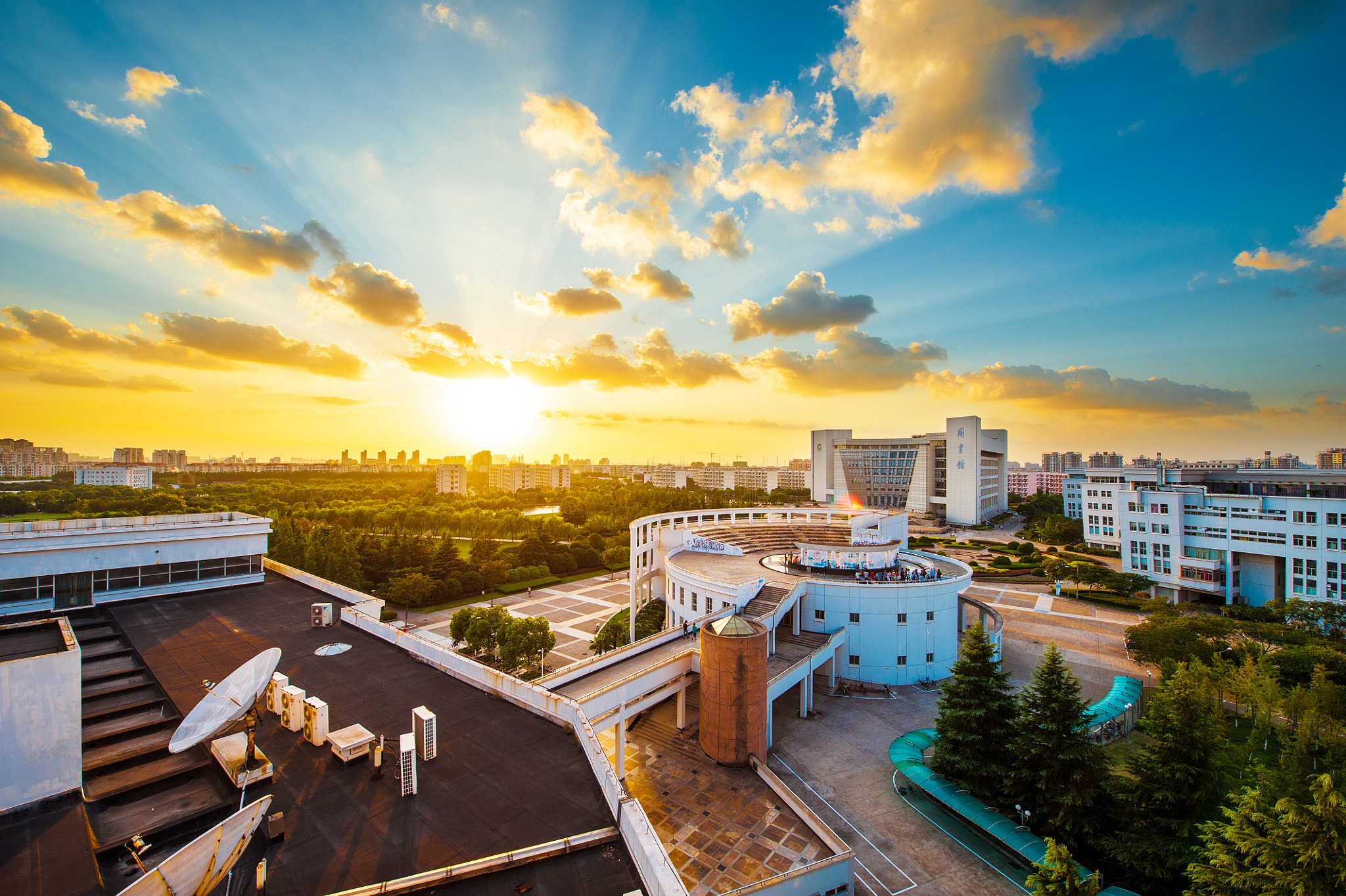 v2?sig=e04e6a9b19c267e54fc87f09f5fd756d54705e979891599b355f332bc05dc341