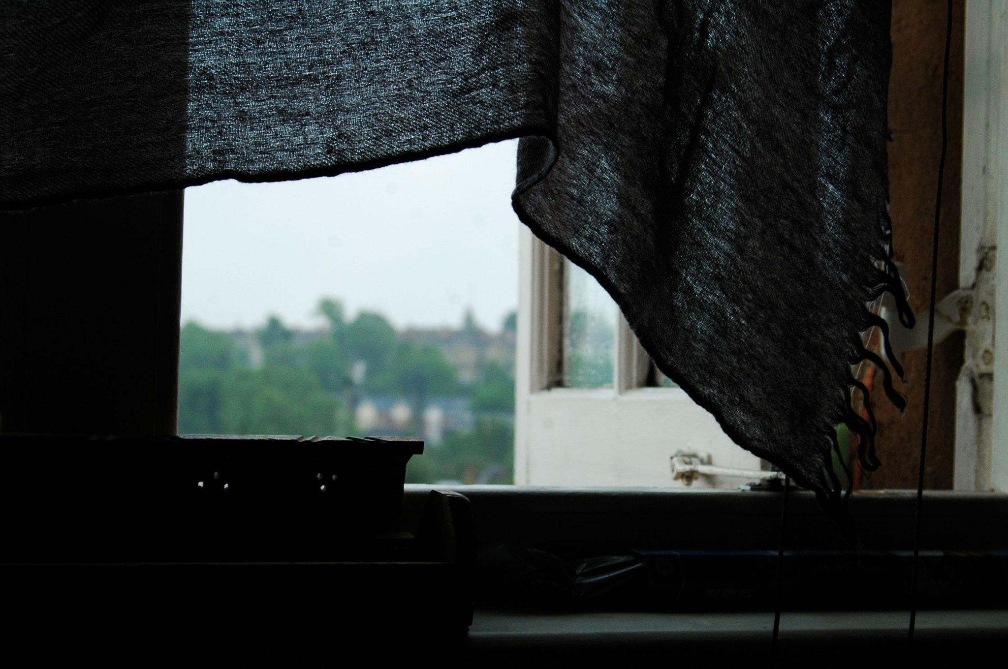 AF Zoom-Nikkor 28-80mm f/3.3-5.6G sample photo. Rainy day from inside photography