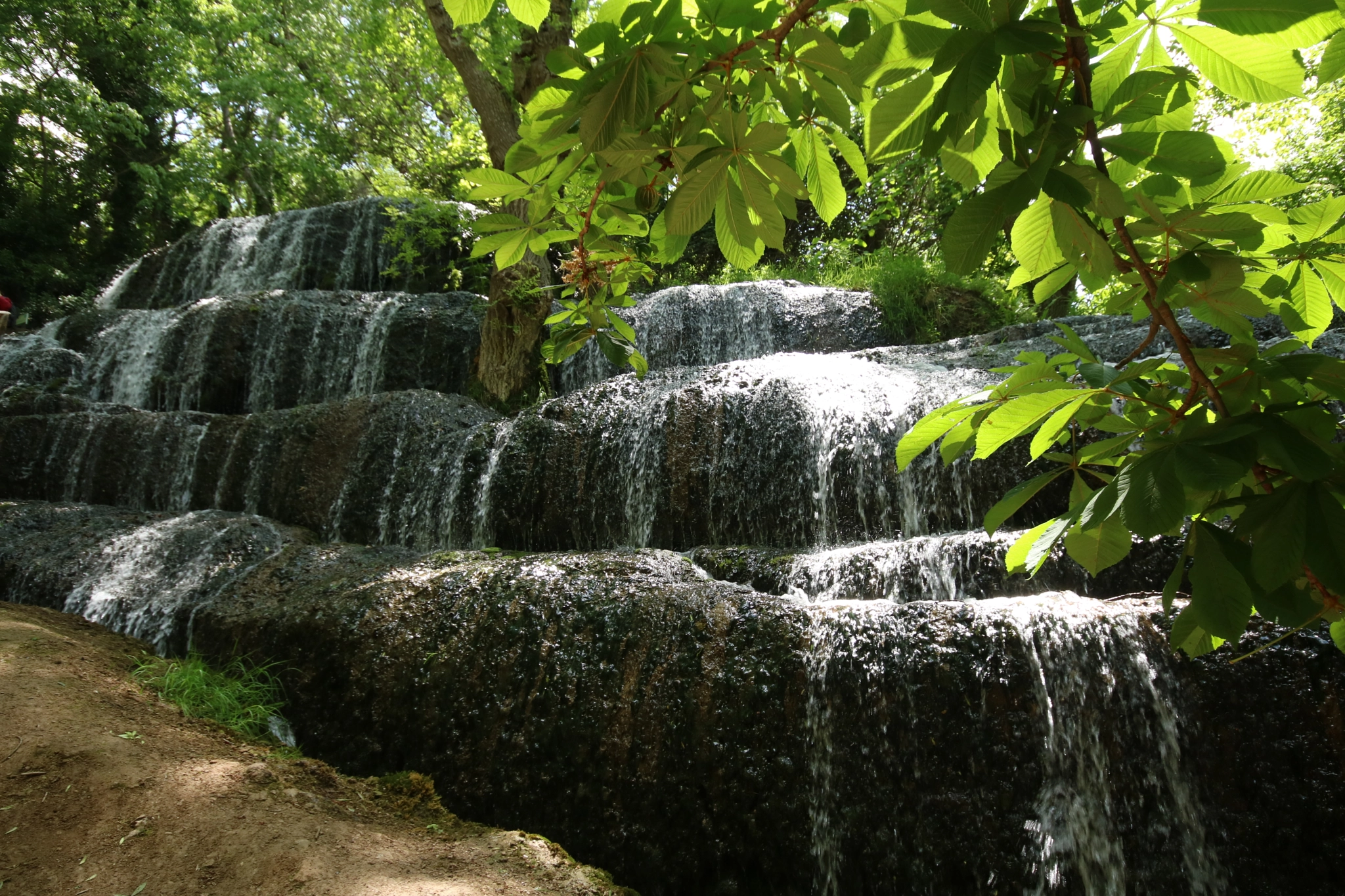 Canon EOS 750D (EOS Rebel T6i / EOS Kiss X8i) + Sigma 10-20mm F4-5.6 EX DC HSM sample photo. Waterfall i photography