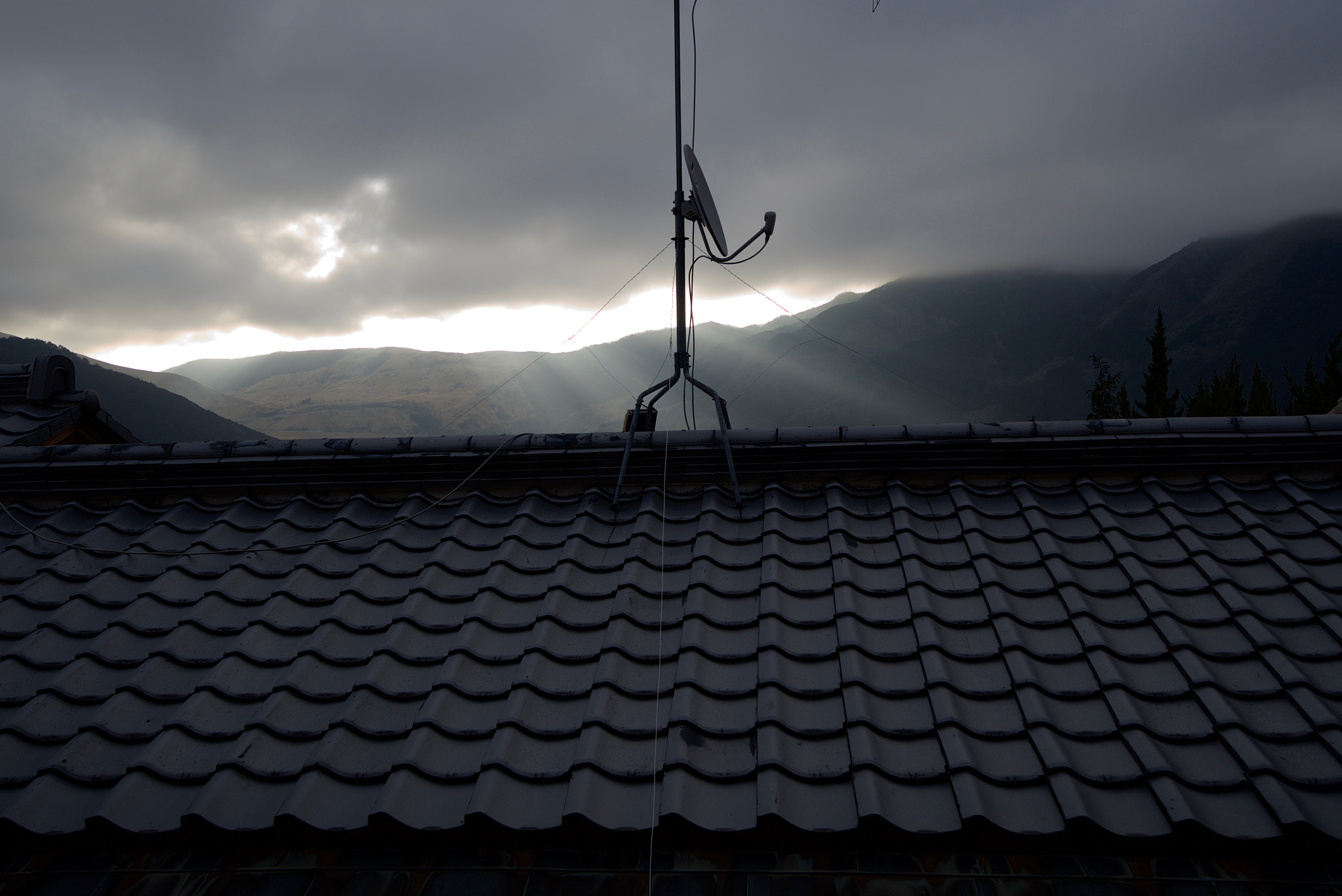 Sony a7S sample photo. Sunset on the roof photography