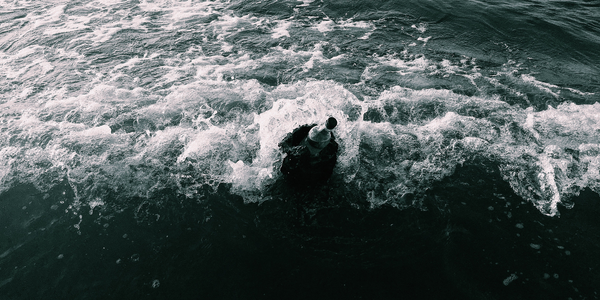 Jag.gr 645 PRO Mk III for Apple iPhone 6s sample photo. Wave photography