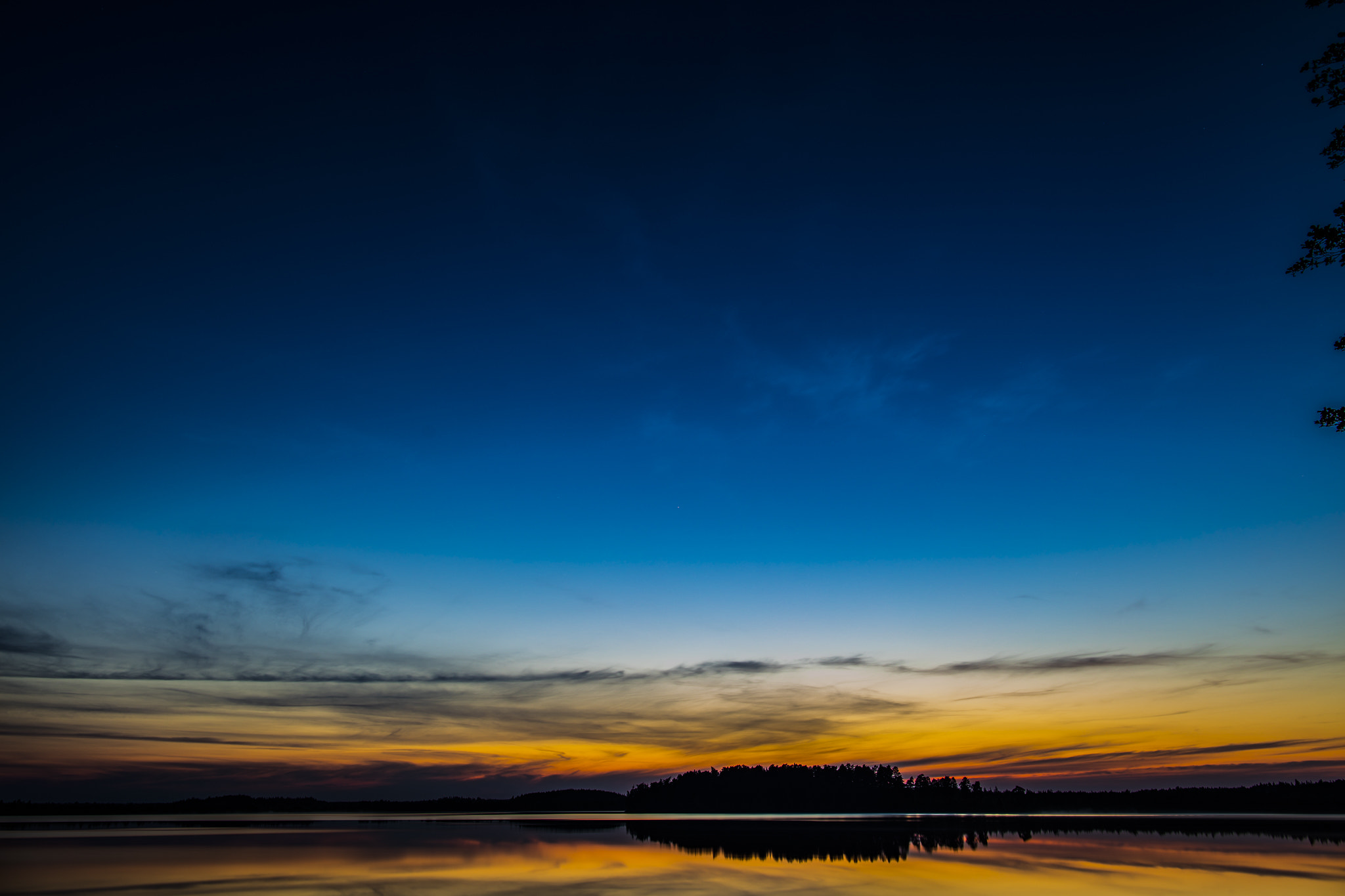 Canon EF 24mm F1.4L II USM sample photo. Nightclouds photography