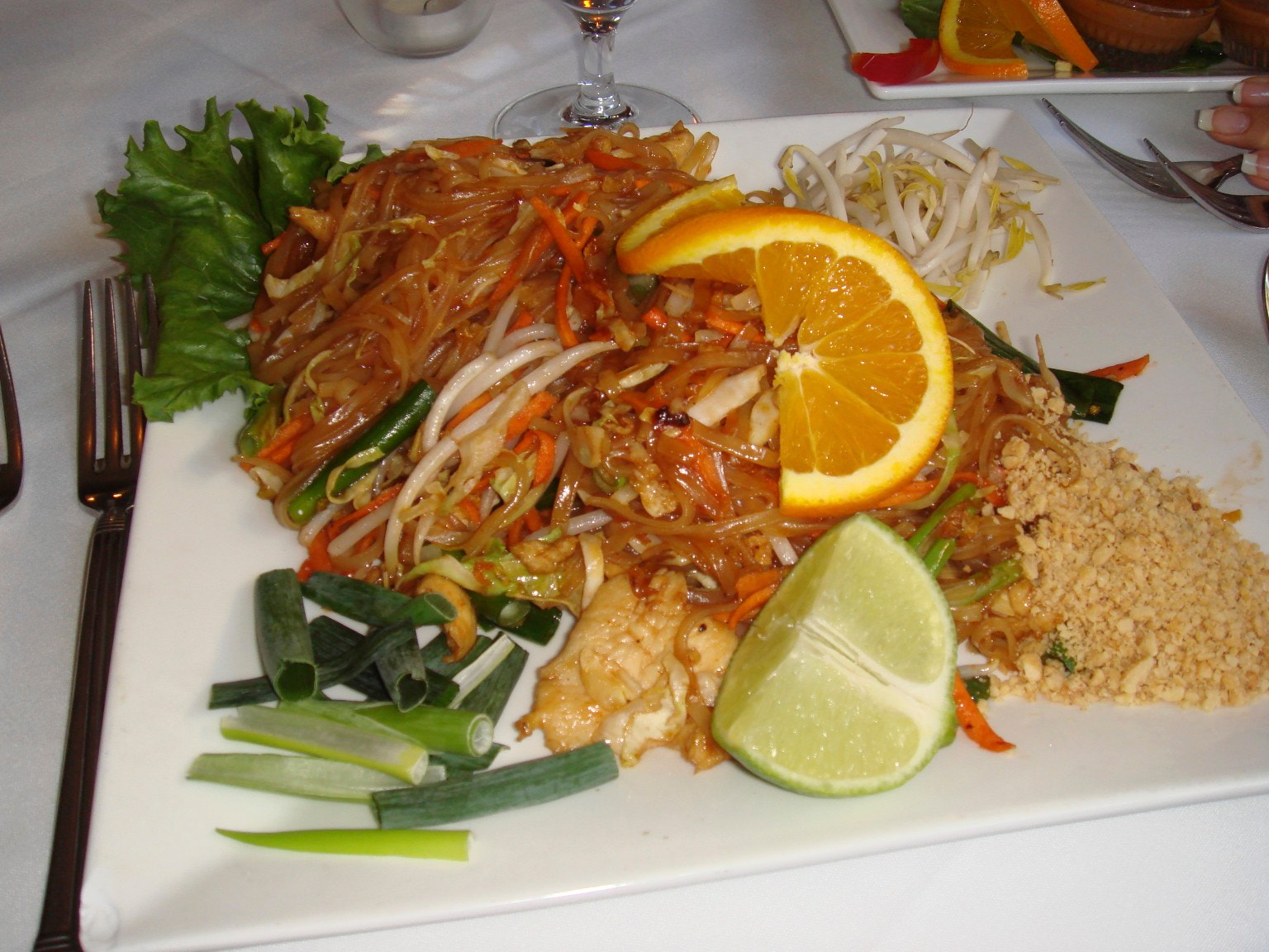 Sony DSC-T50 sample photo. Pad thai photography