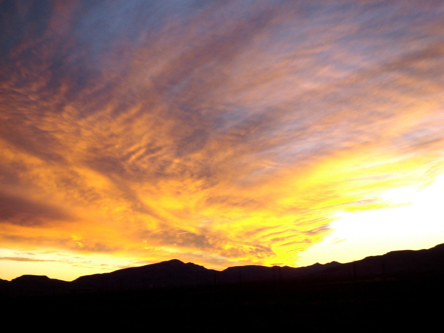 Sony DSC-T50 sample photo. Beautiful sky in las vegas photography