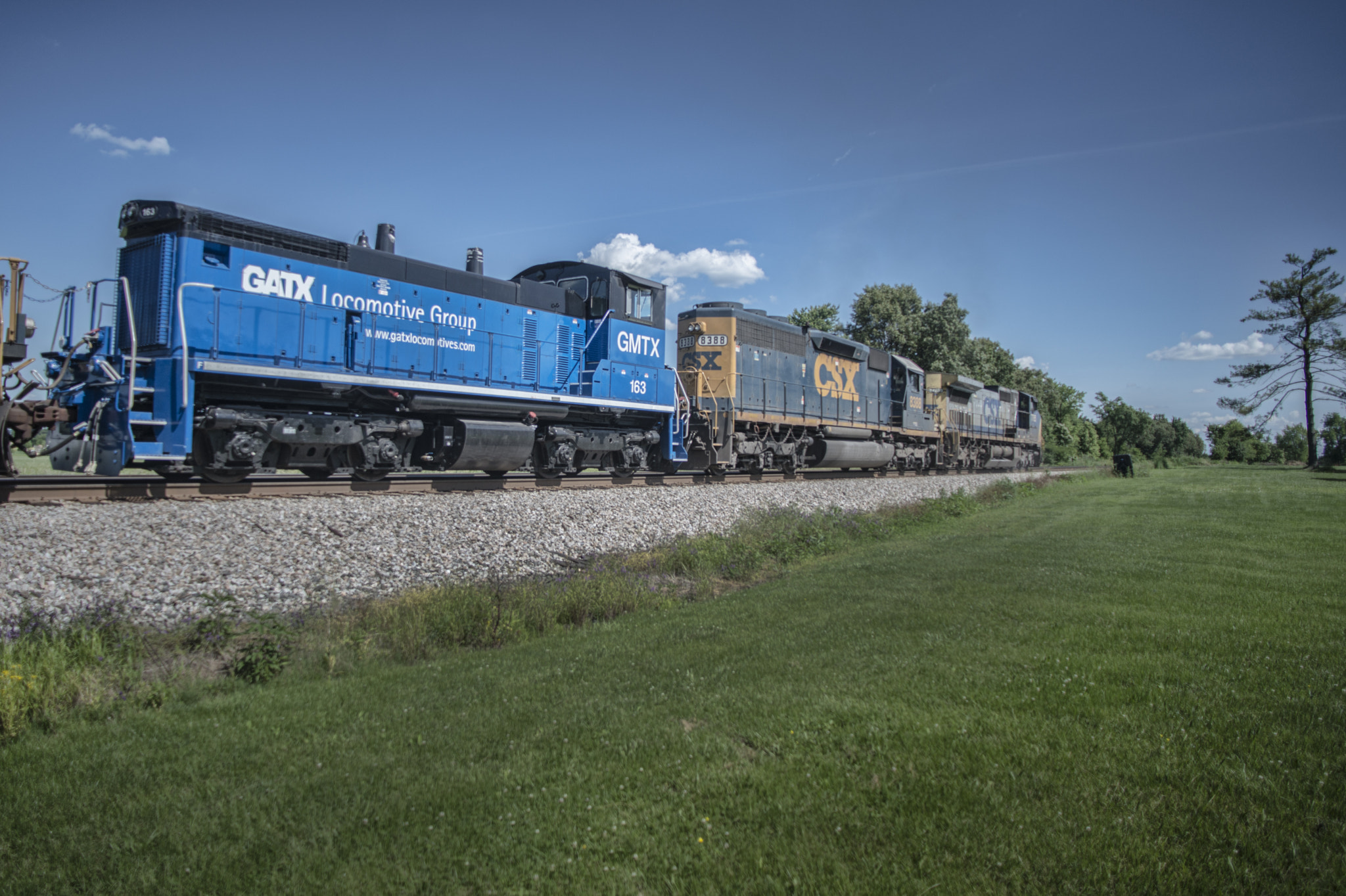 Nikon D800 + AF Nikkor 18mm f/2.8D sample photo. Q587 gatx/gmtx switcher #163 at crofton, ky photography