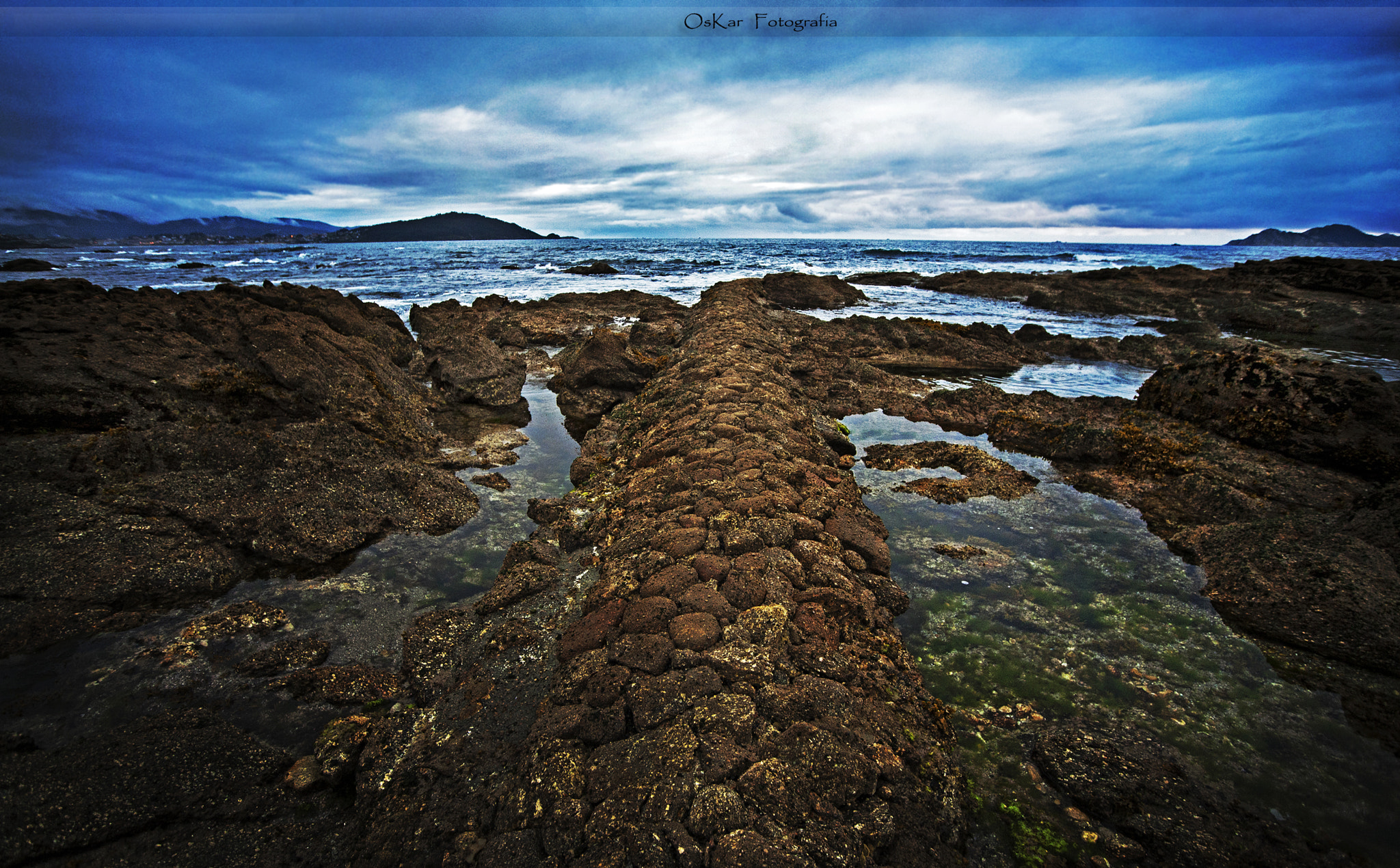 Sigma 15-30mm f/3.5-4.5 EX DG Aspherical sample photo. Worm stone photography