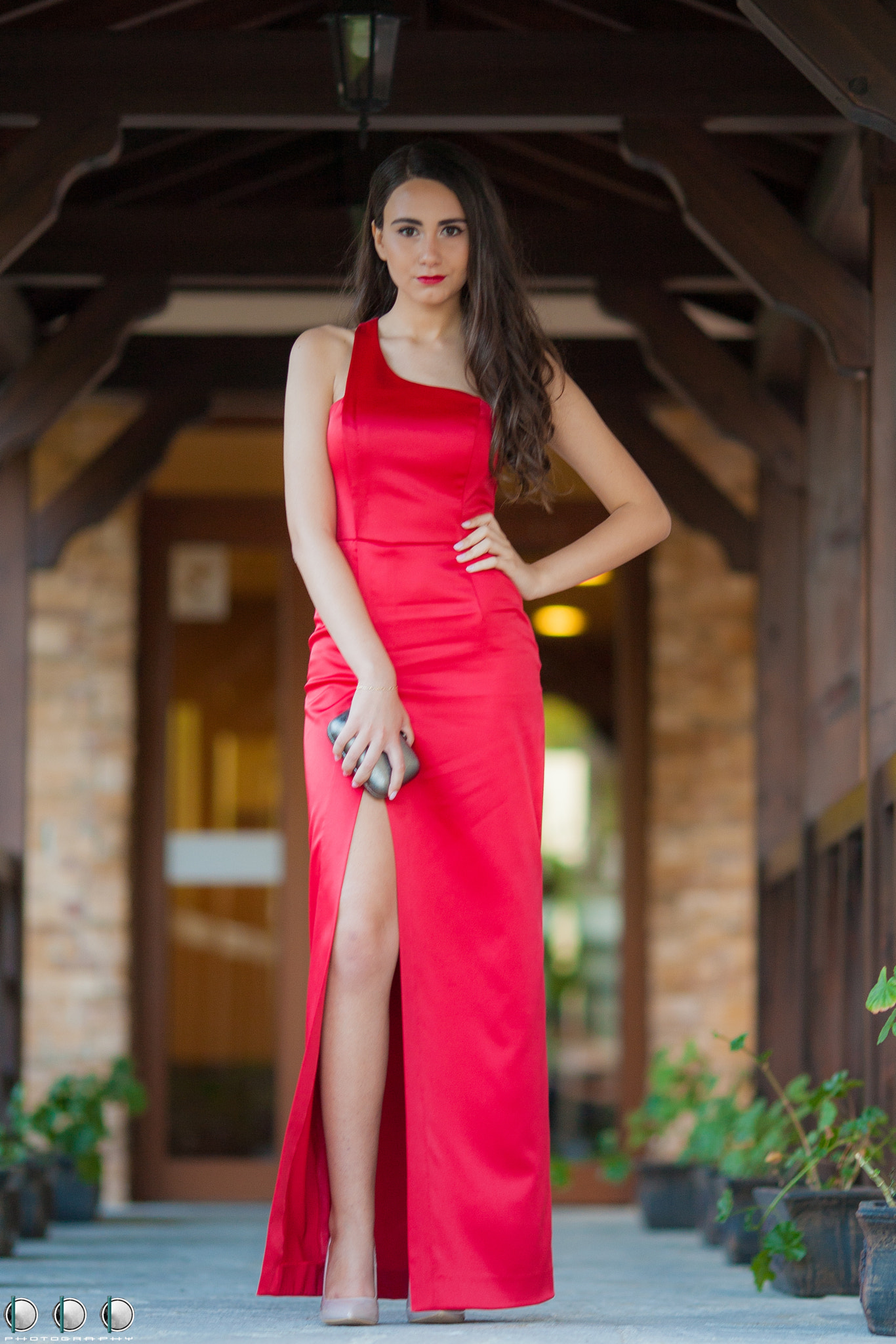 Canon EOS-1D Mark III + Canon EF 135mm F2L USM sample photo. Red photography