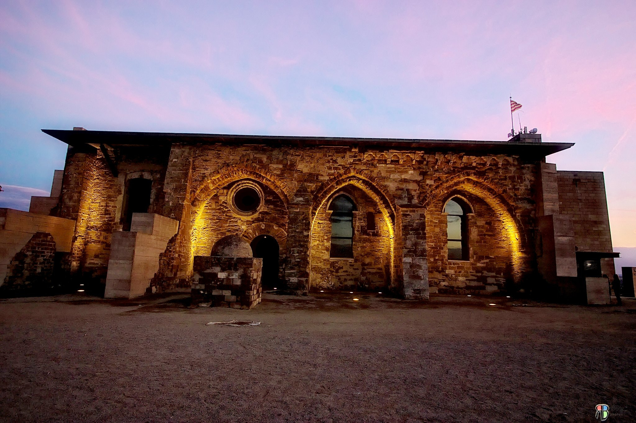 Canon EF-S 10-18mm F4.5–5.6 IS STM sample photo. Castle king suda photography