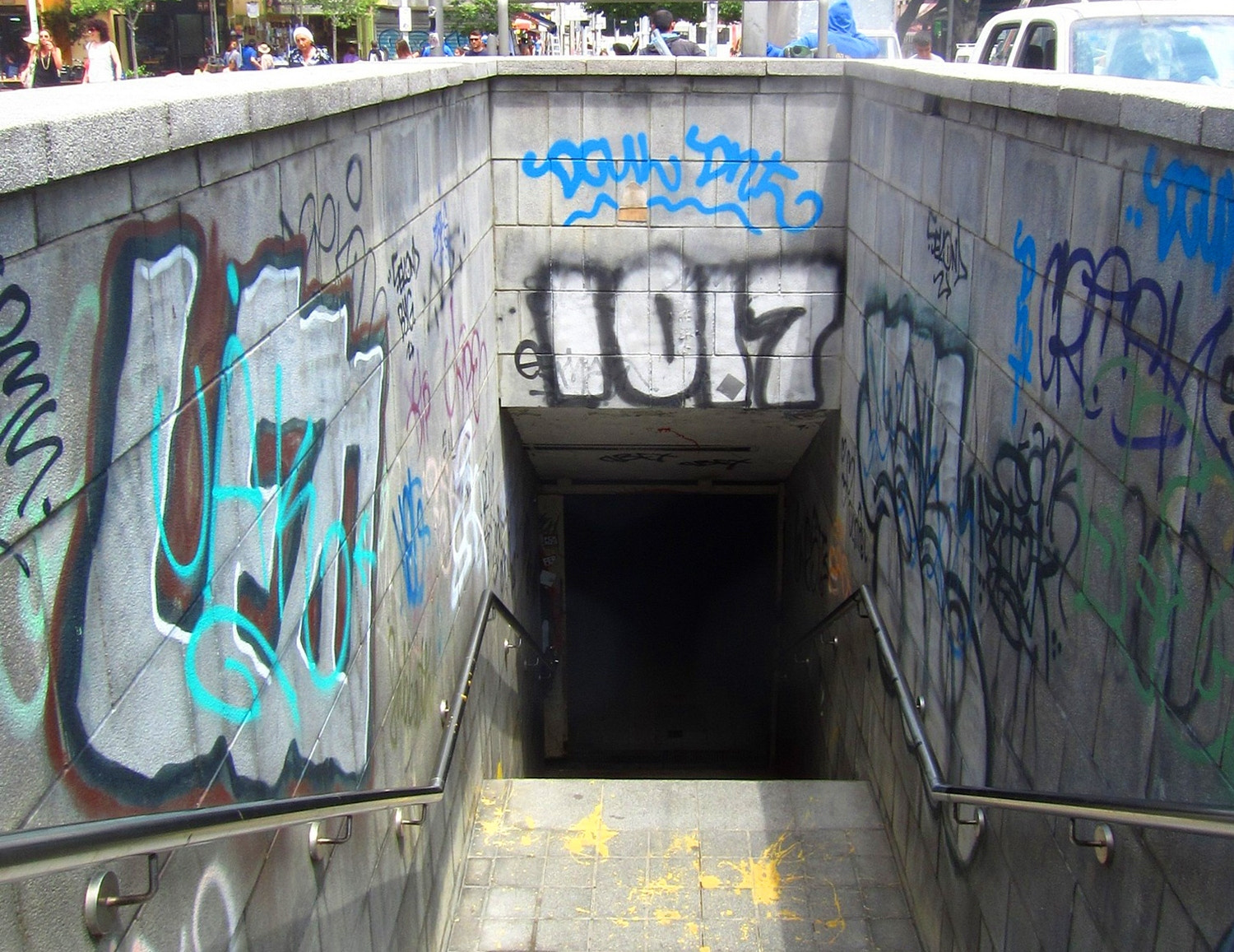 Canon PowerShot SD4000 IS (IXUS 300 HS / IXY 30S) sample photo. Black hole photography