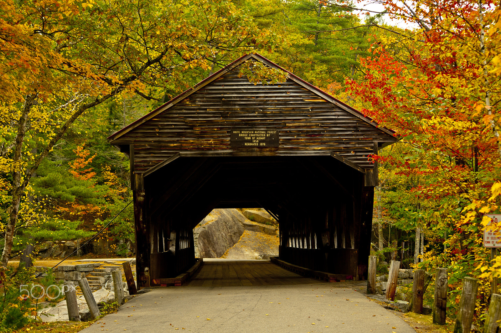 Nikon D700 + AF Nikkor 70-210mm f/4-5.6 sample photo. White mountain maine covered bridge. photography