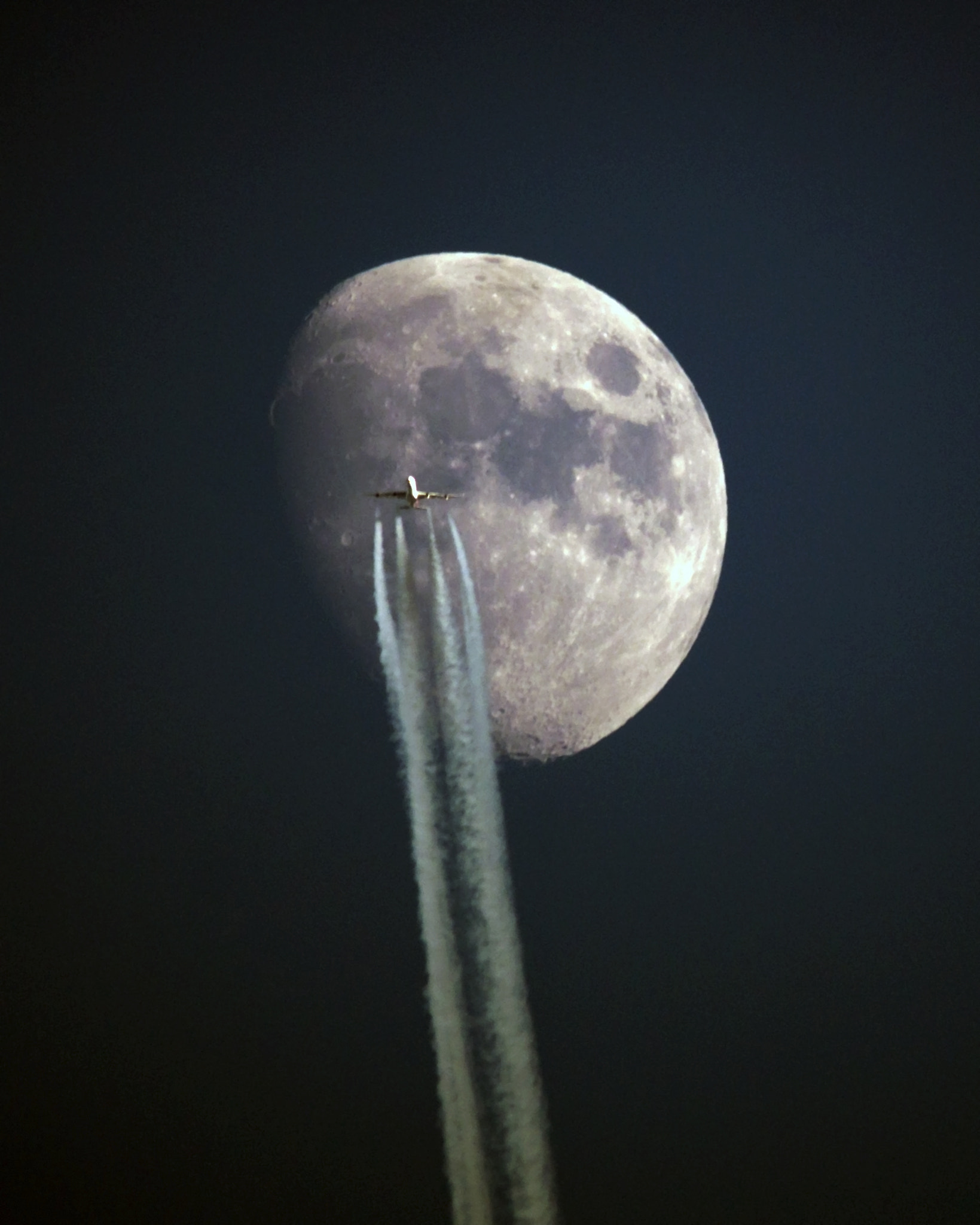 Sigma 150-500mm F5-6.3 DG OS HSM sample photo. To the moon photography