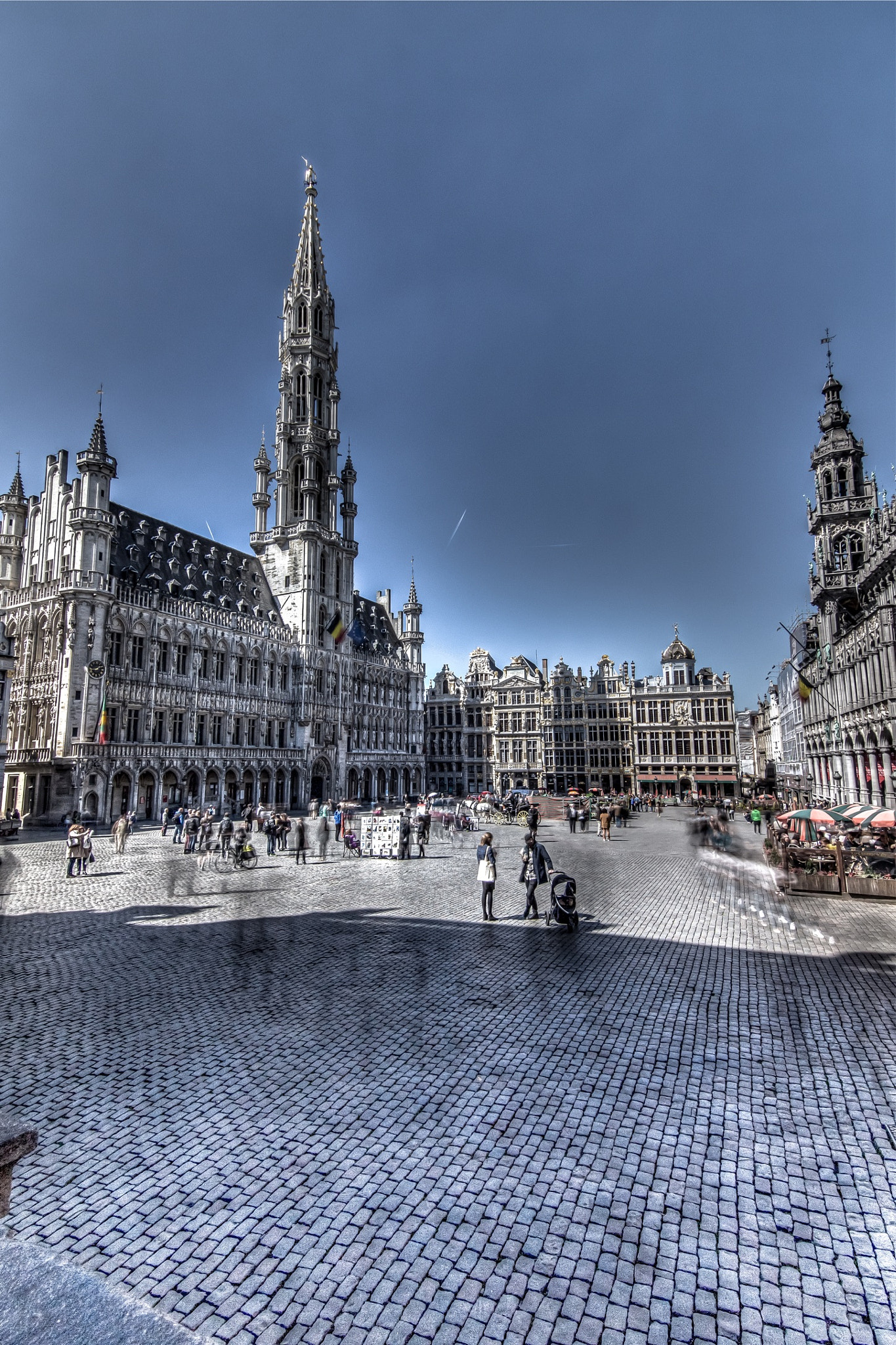 Canon EOS 100D (EOS Rebel SL1 / EOS Kiss X7) + Tokina AT-X Pro 11-16mm F2.8 DX sample photo. "la grand place" one of the most important landmarks in belgium. photography
