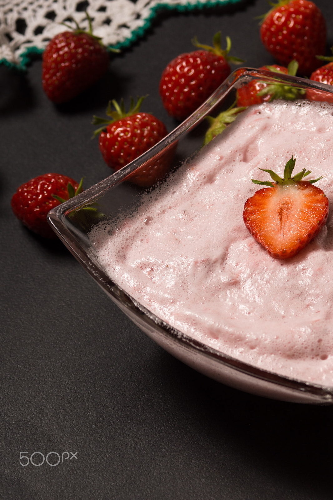 Sony SLT-A77 + Sony 100mm F2.8 Macro sample photo. Strawberry smoothie. photography