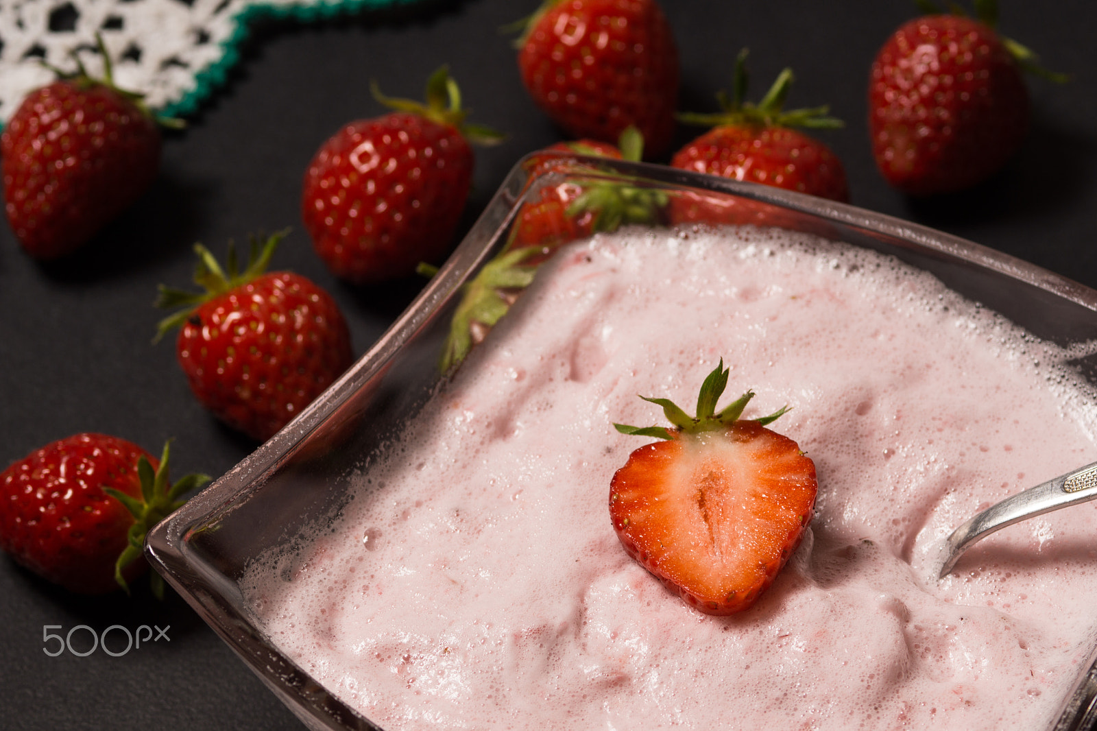 Sony SLT-A77 + Sony 100mm F2.8 Macro sample photo. Strawberry smoothie. photography