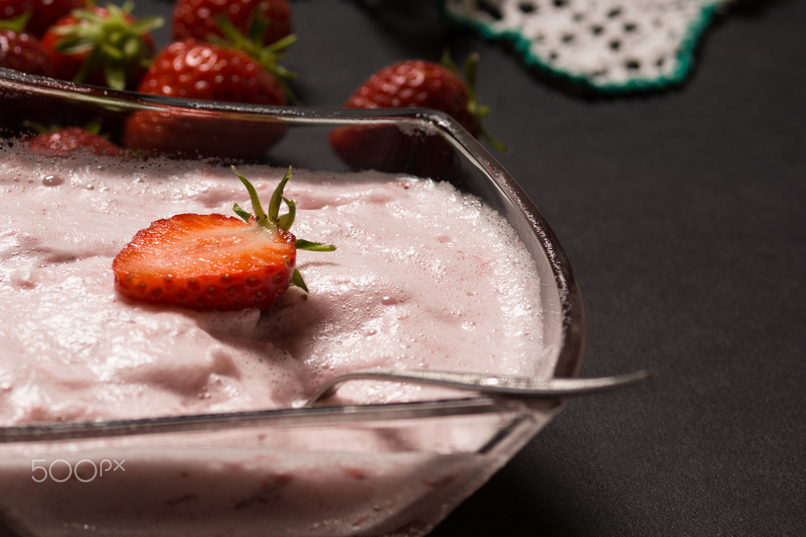 Sony SLT-A77 + Sony 100mm F2.8 Macro sample photo. Strawberry smoothie. photography