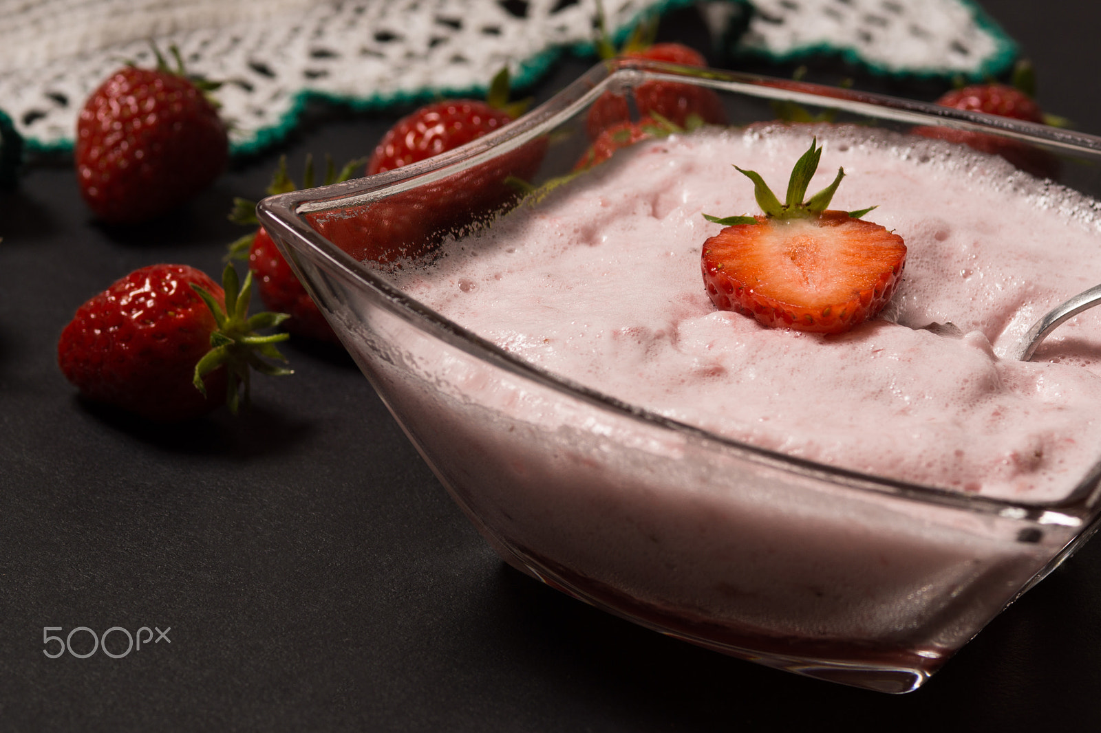 Sony SLT-A77 + Sony 100mm F2.8 Macro sample photo. Strawberry smoothie. photography