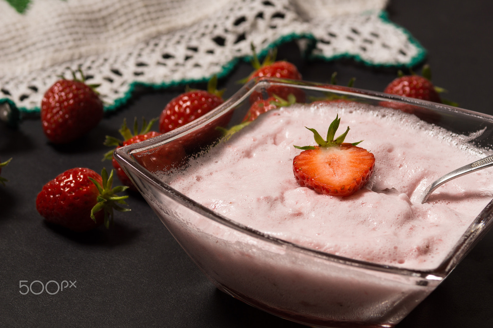 Sony SLT-A77 + Sony 100mm F2.8 Macro sample photo. Strawberry smoothie. photography