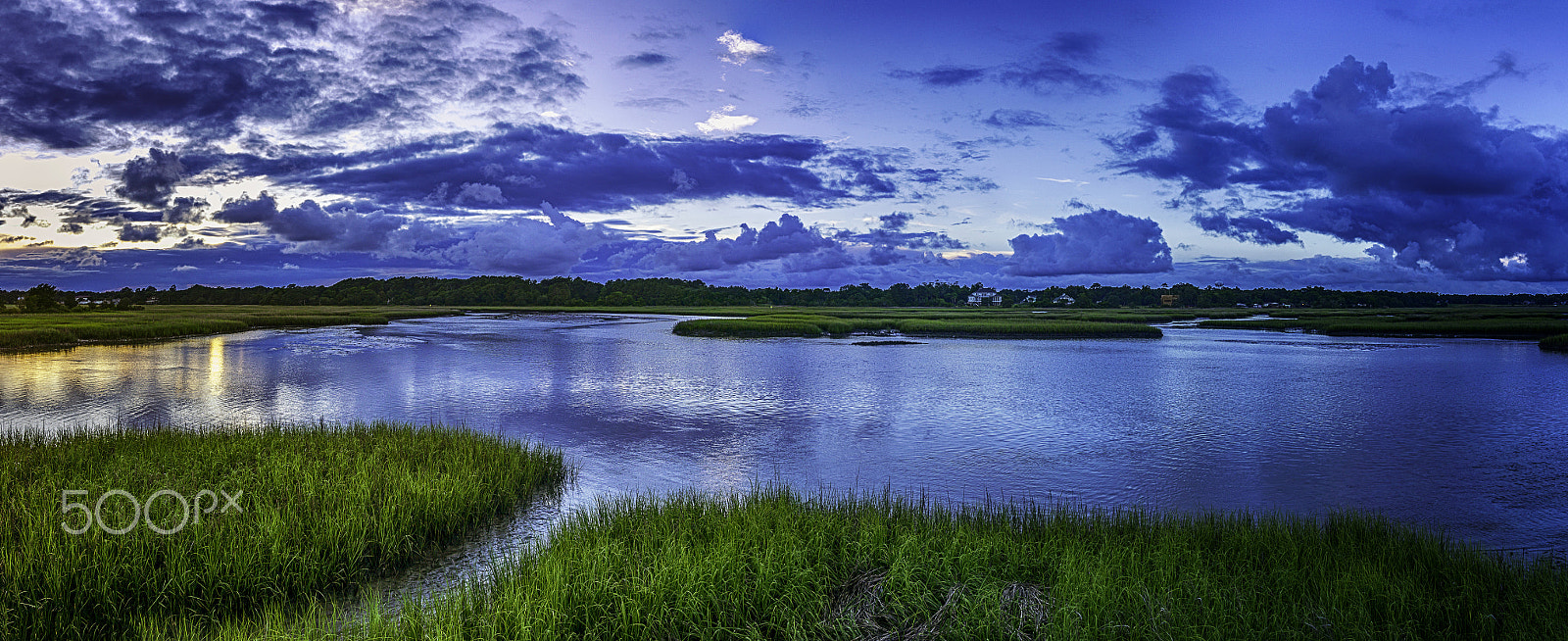 Sony a6000 + Sony Vario-Tessar T* FE 16-35mm F4 ZA OSS sample photo. Memorial day sunset photography