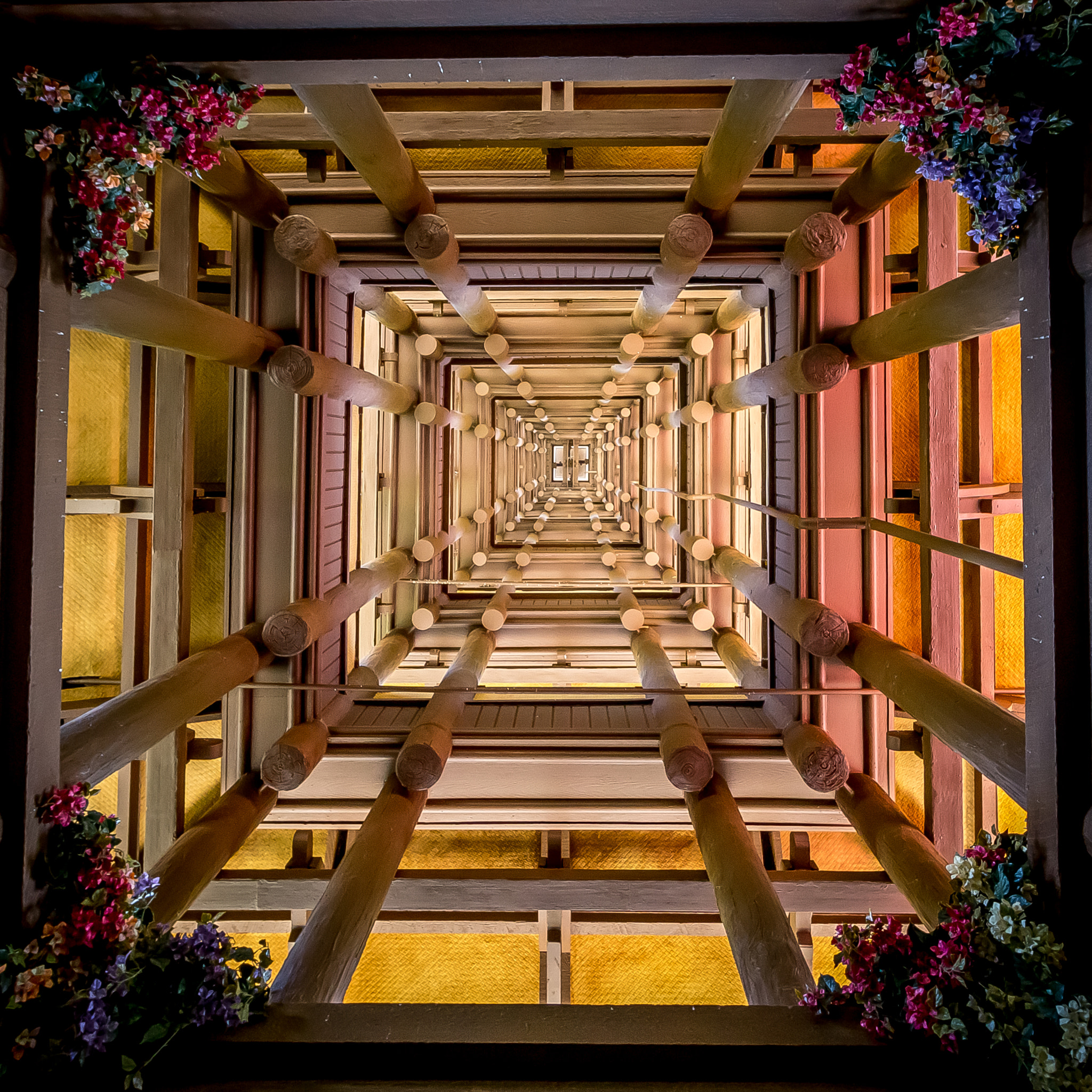 Canon EF-S 10-18mm F4.5–5.6 IS STM sample photo. Looking up the tiki room tower in disney world photography