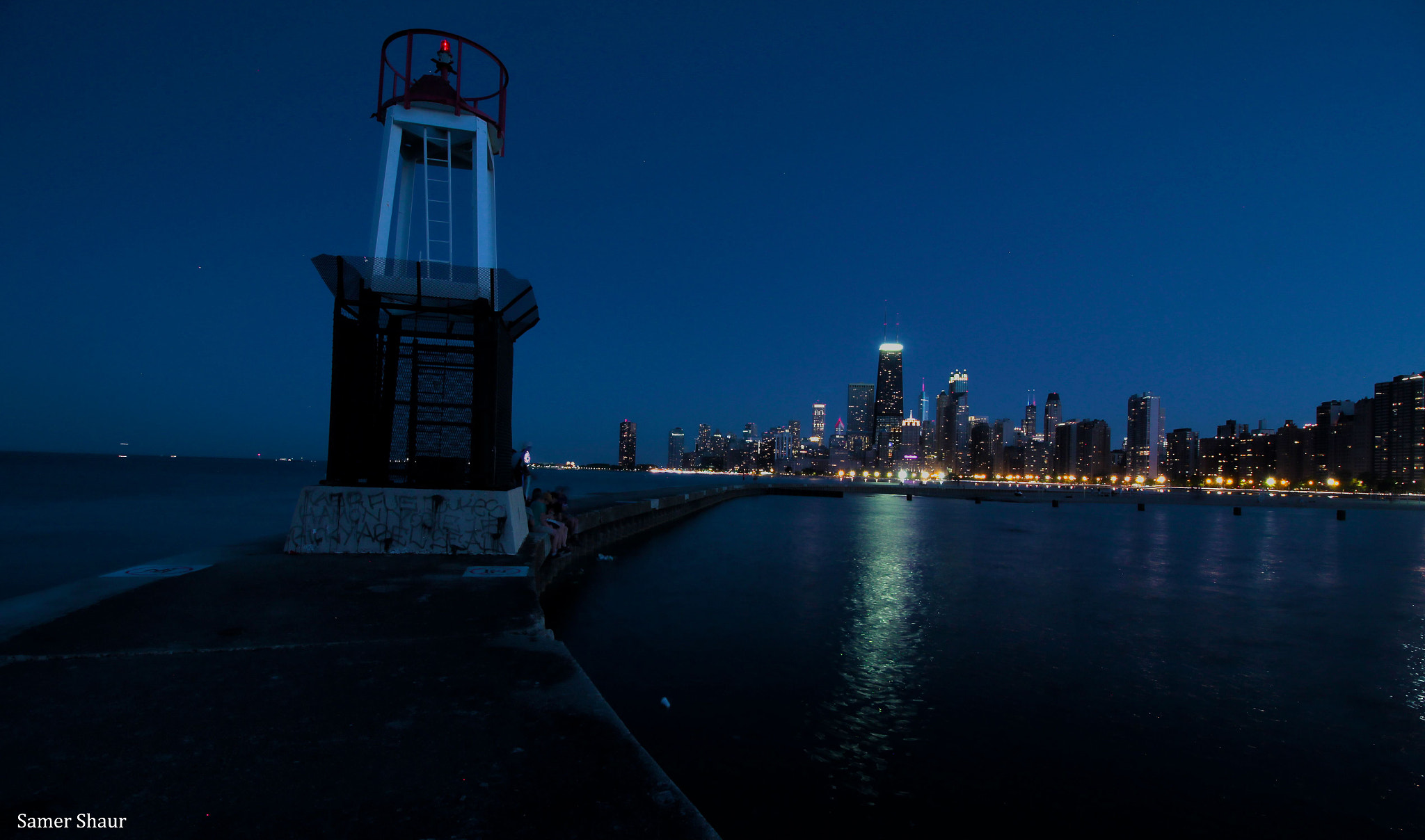 Canon EOS 600D (Rebel EOS T3i / EOS Kiss X5) + Canon EF-S 10-18mm F4.5–5.6 IS STM sample photo. Chicago - light house photography