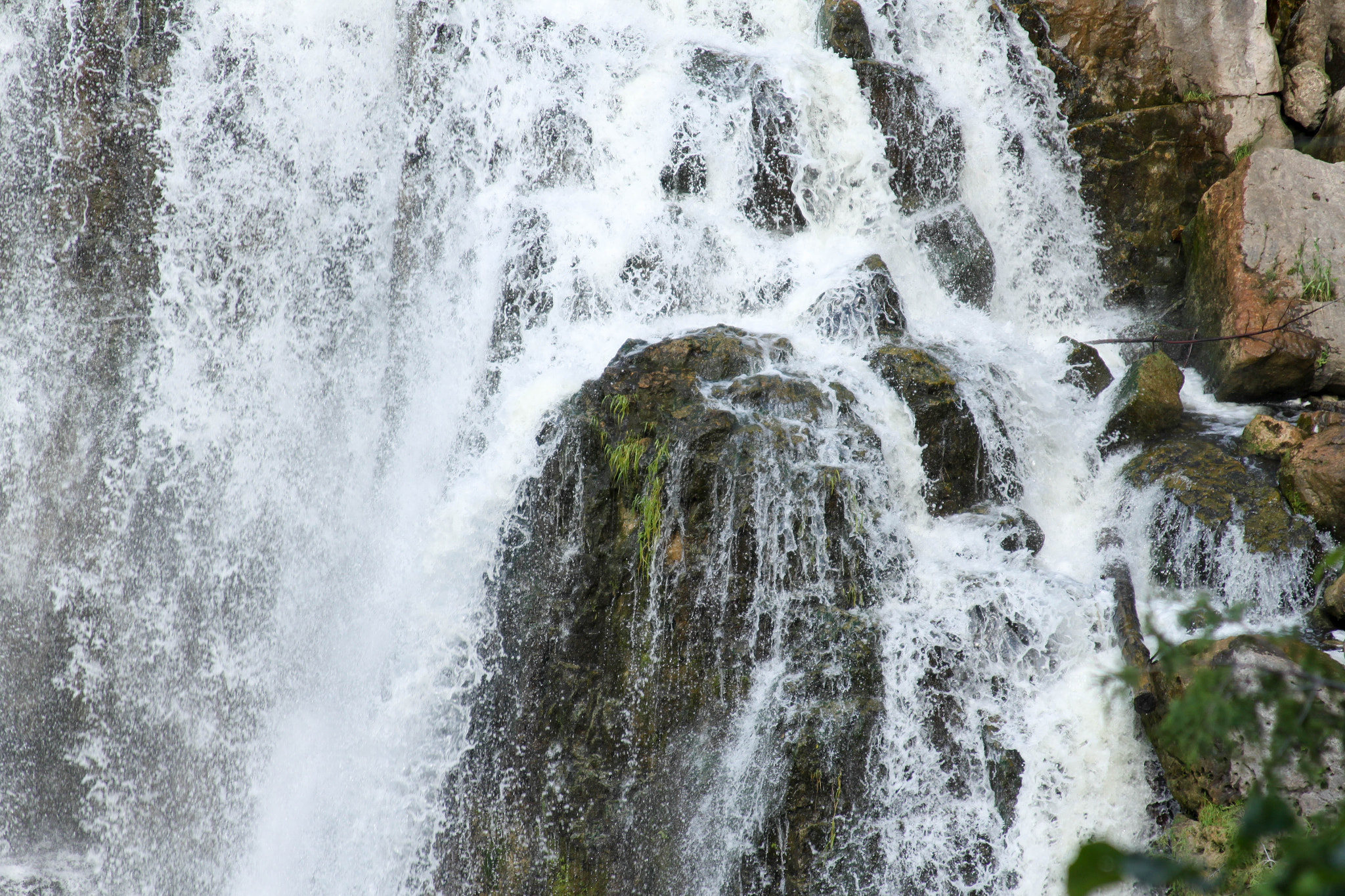 Canon EF 28-105mm f/3.5-4.5 USM sample photo. Rocky waterfall photography