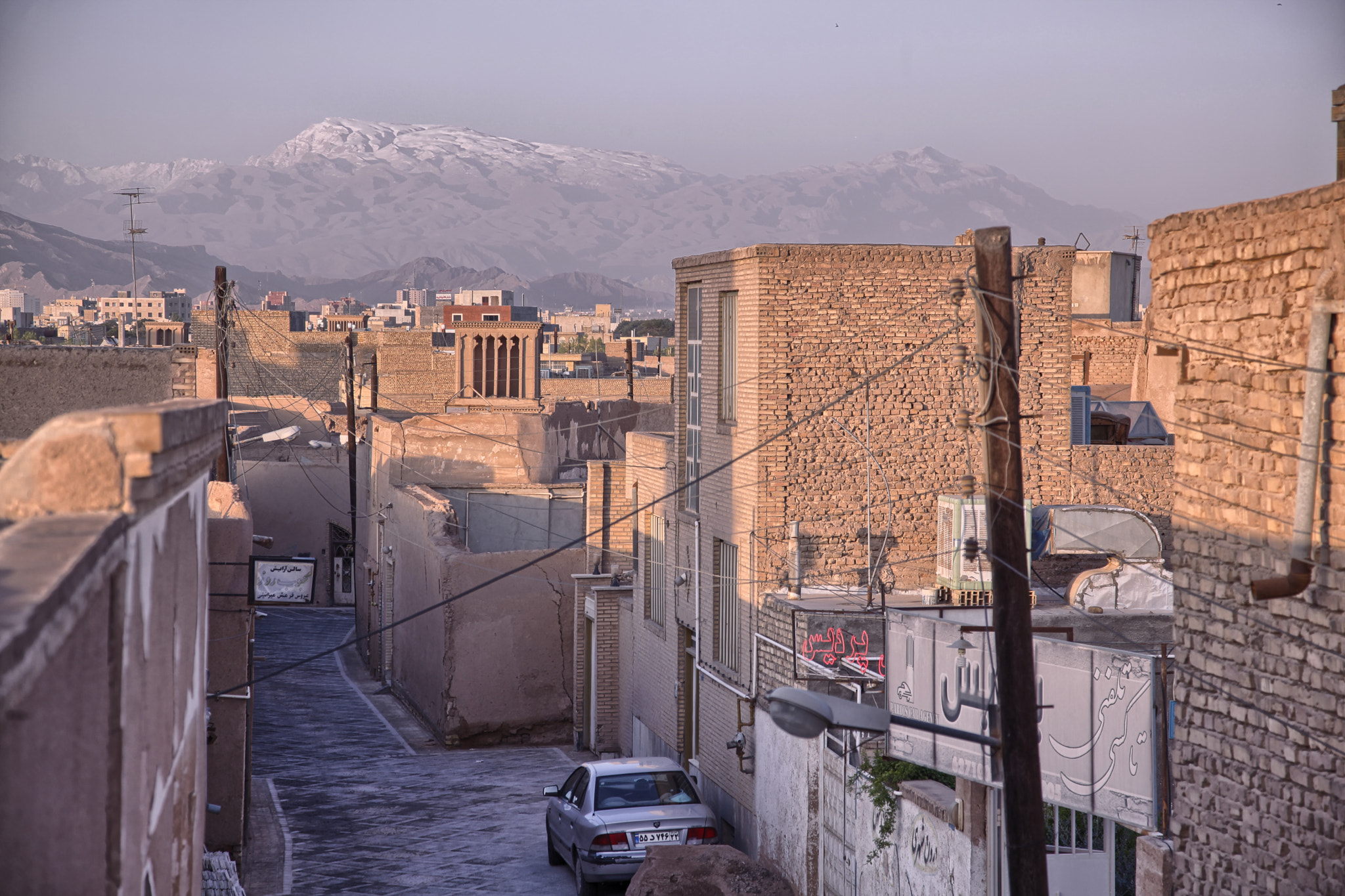 24.0 - 105.0 mm sample photo. Yazd sidestreet photography