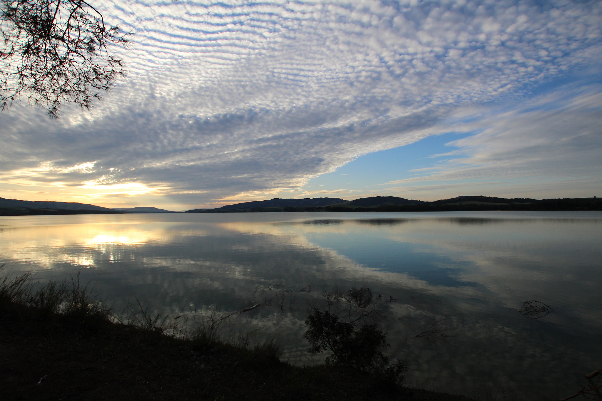 Sigma 10-20mm F3.5 EX DC HSM sample photo. "geometric reflections at sunset" photography