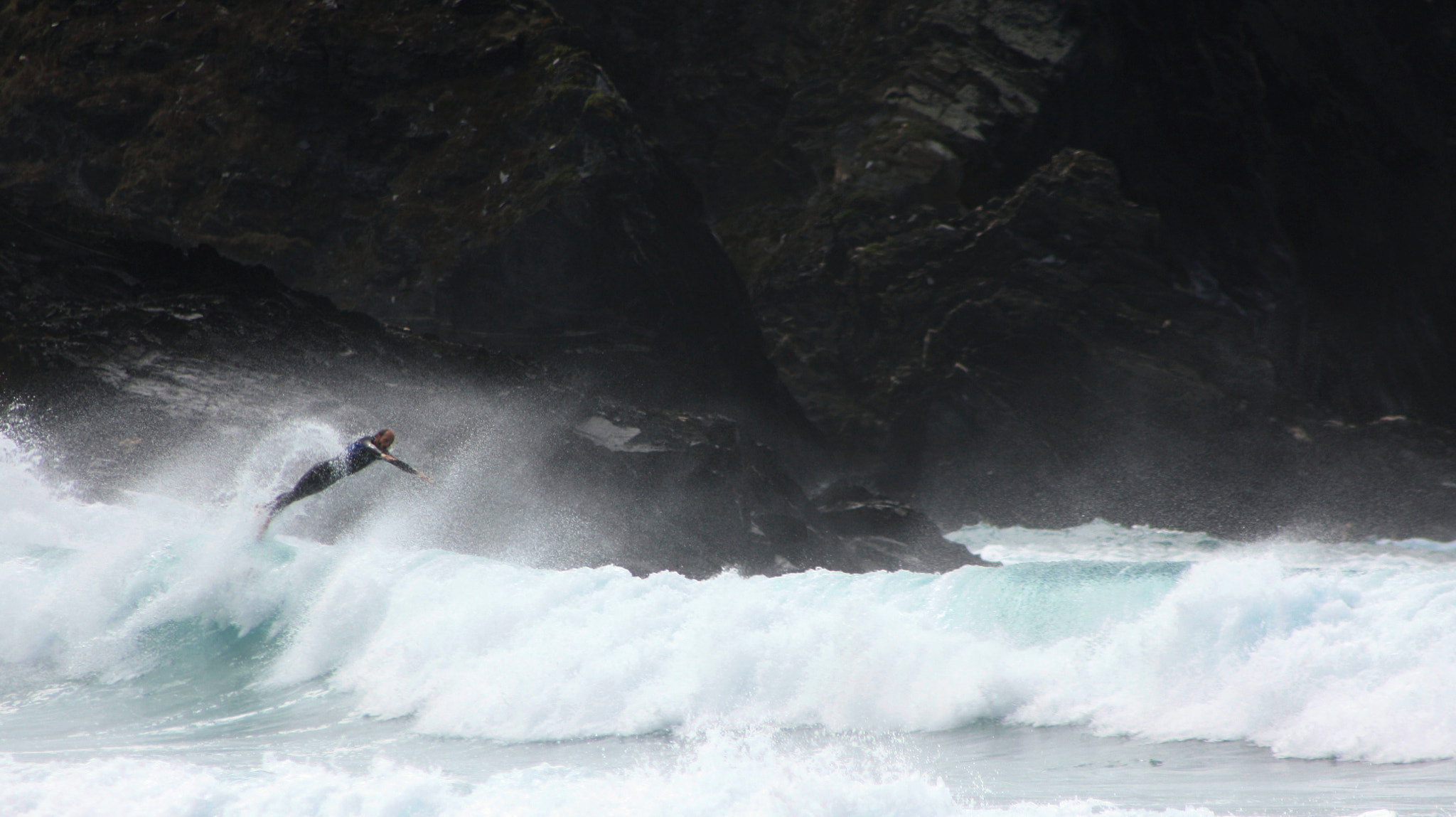 Canon EF 75-300mm f/4-5.6 USM sample photo. Jumping into the sea photography