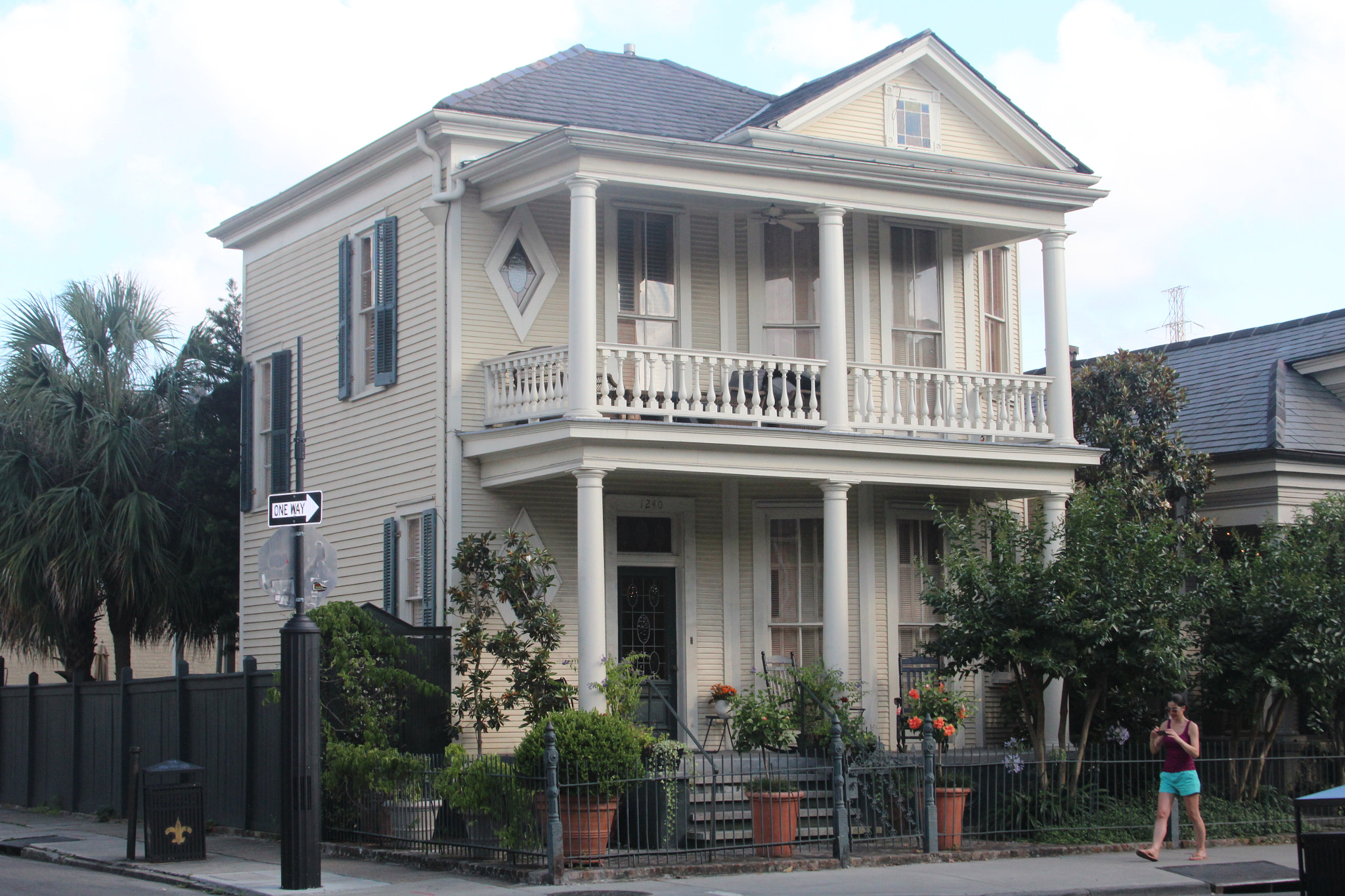 Canon EF 28-135mm F3.5-5.6 IS USM sample photo. New orleans architecture photography