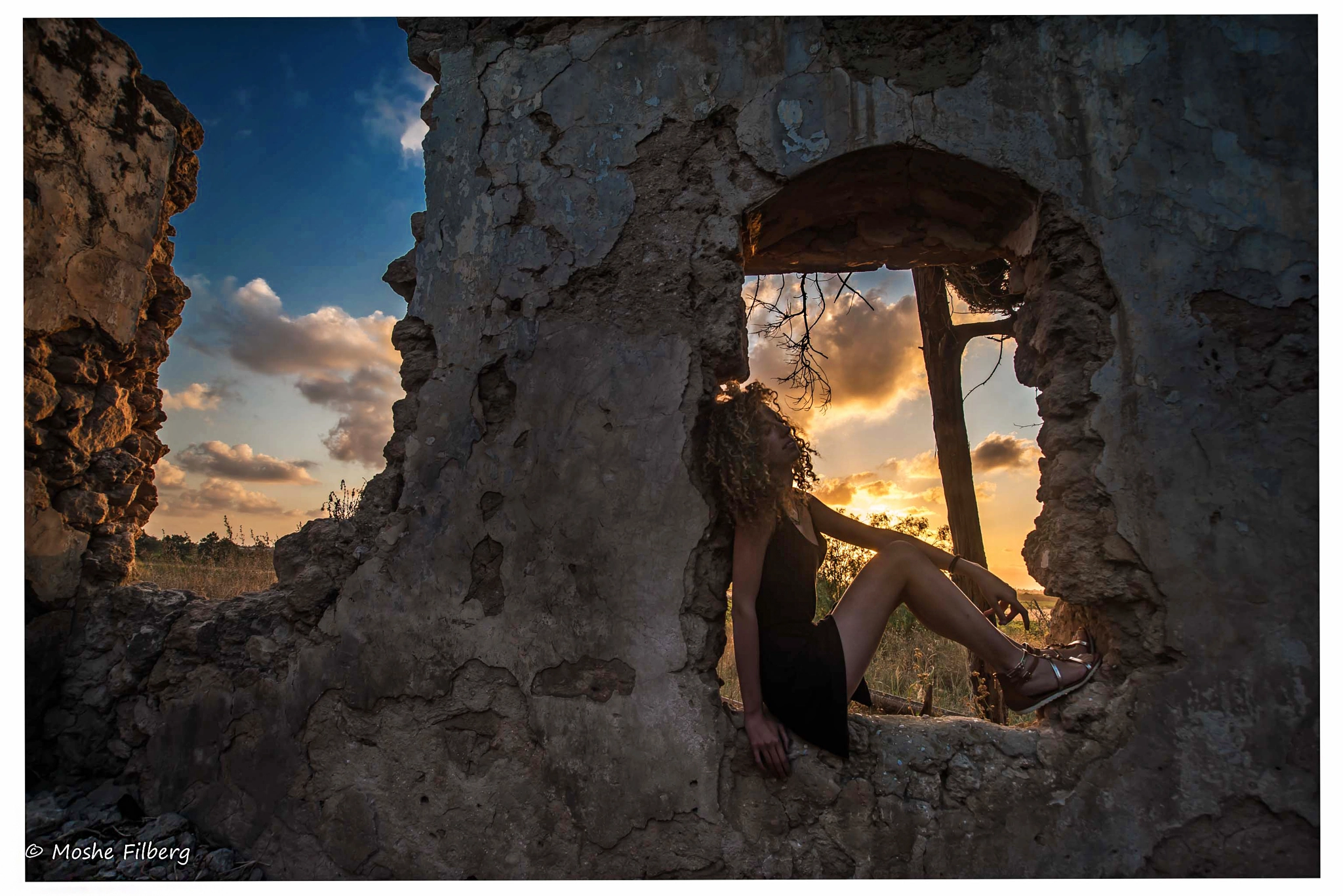 Nikon D810 + Sigma 17-35mm F2.8-4 EX Aspherical sample photo. Waiting to sunset photography