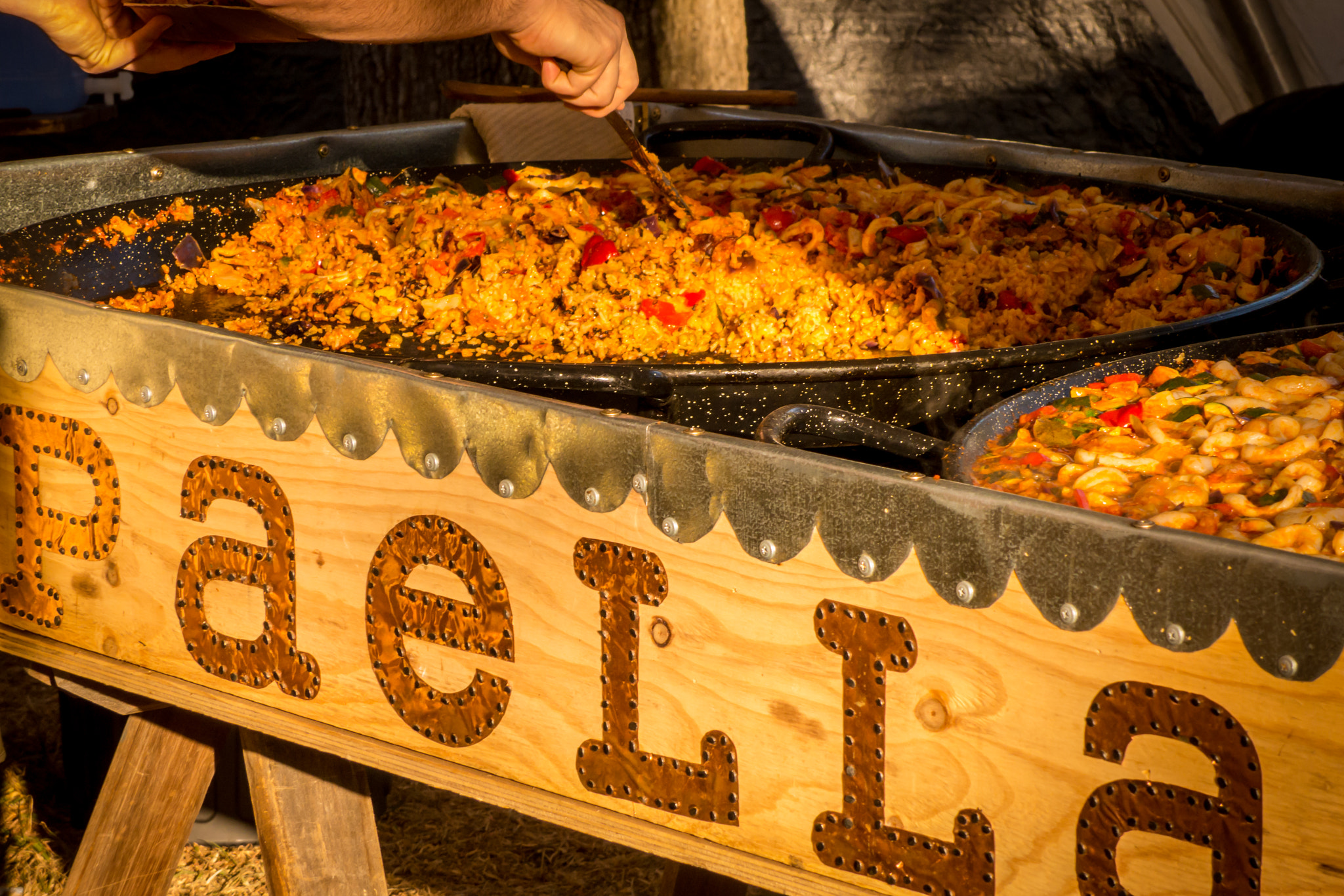 Leica V-Lux 4 sample photo. Paella photography