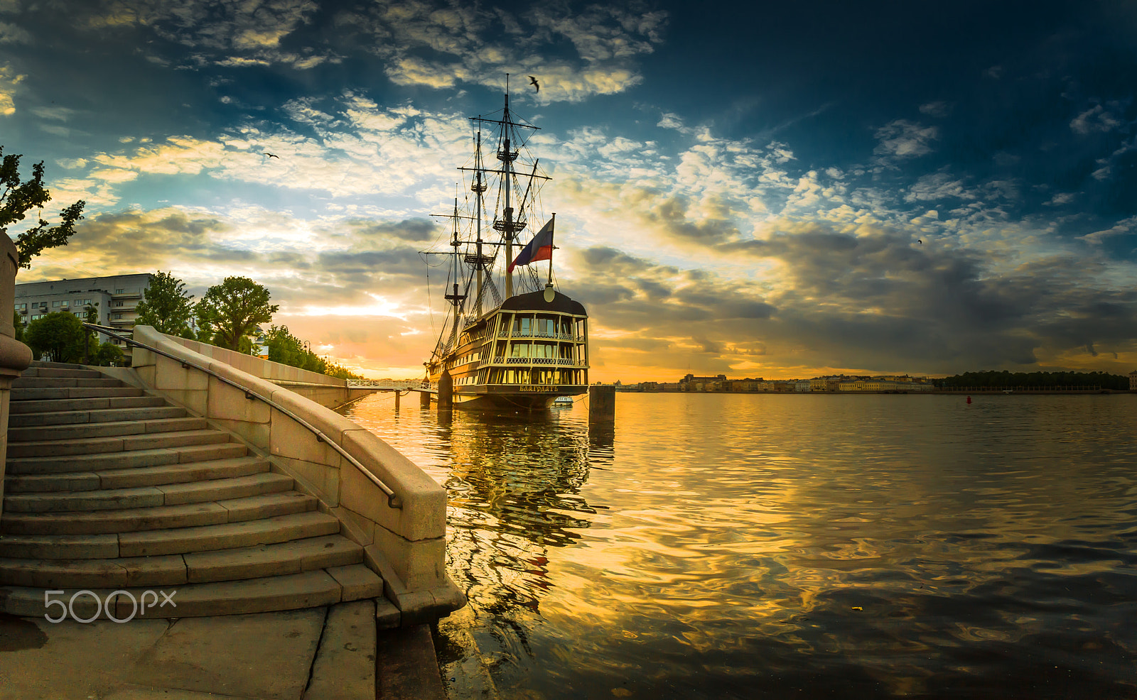 Canon EF 16-35mm F2.8L USM sample photo. Sunrise over the river photography