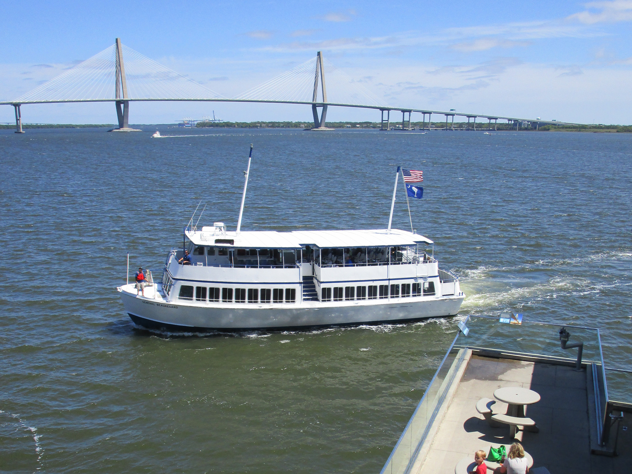 Canon PowerShot ELPH 150 IS (IXUS 155 / IXY 140) sample photo. The general beauregard docking photography