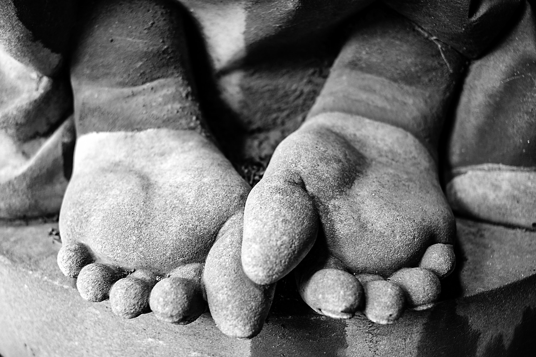 Canon EF-S 24mm F2.8 STM sample photo. Feet photography