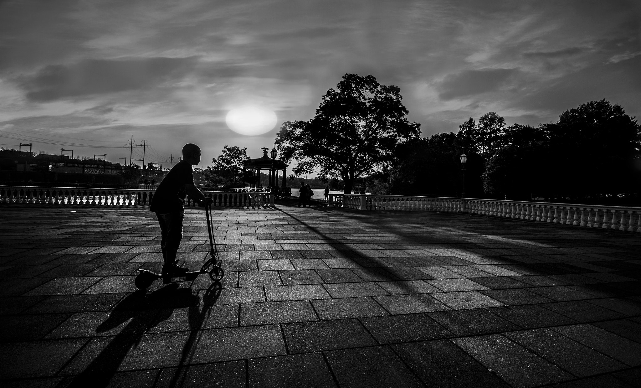 Canon EF-S 10-18mm F4.5–5.6 IS STM sample photo. Boy photography
