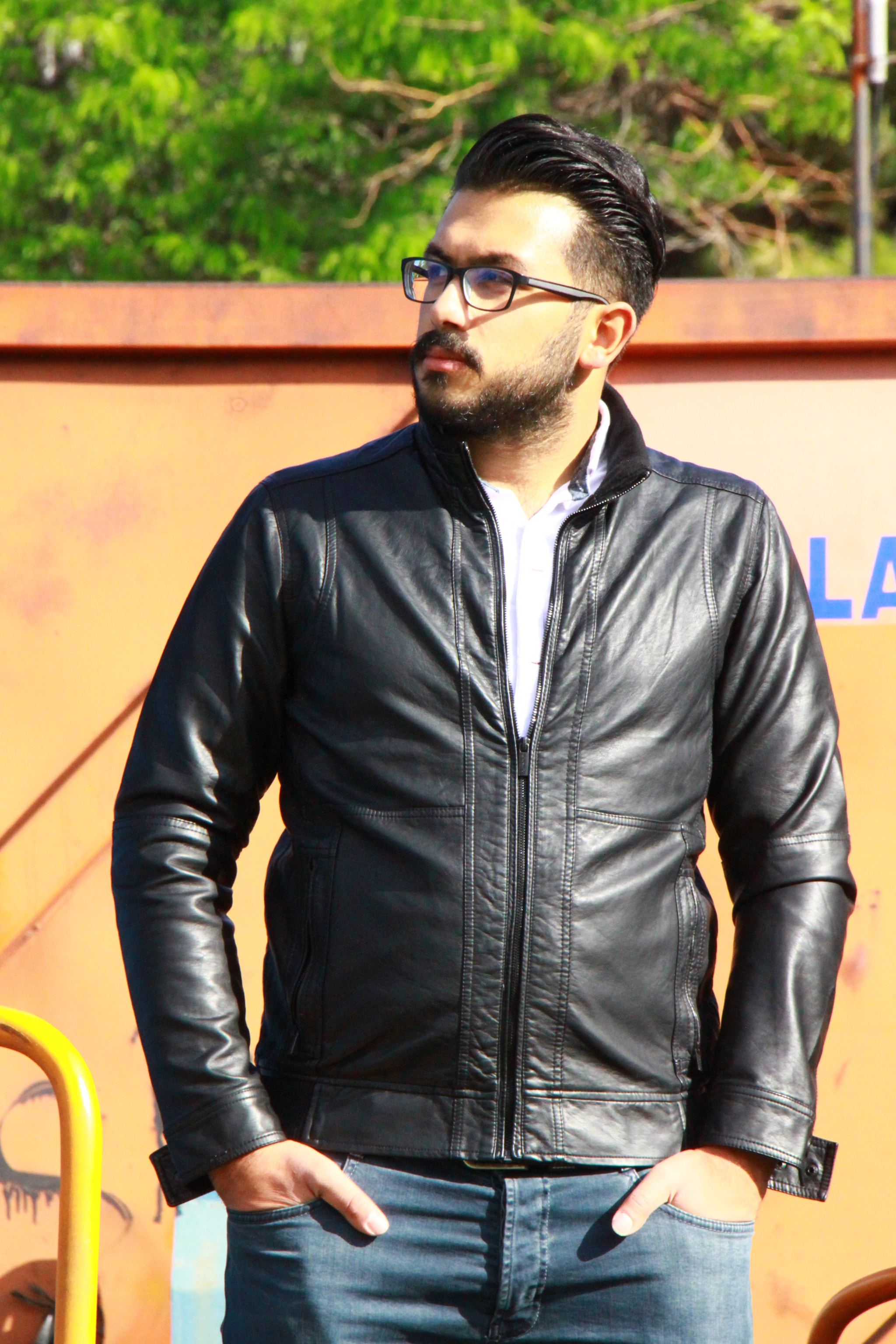 Canon EOS 500D (EOS Rebel T1i / EOS Kiss X3) sample photo. Alone man photography