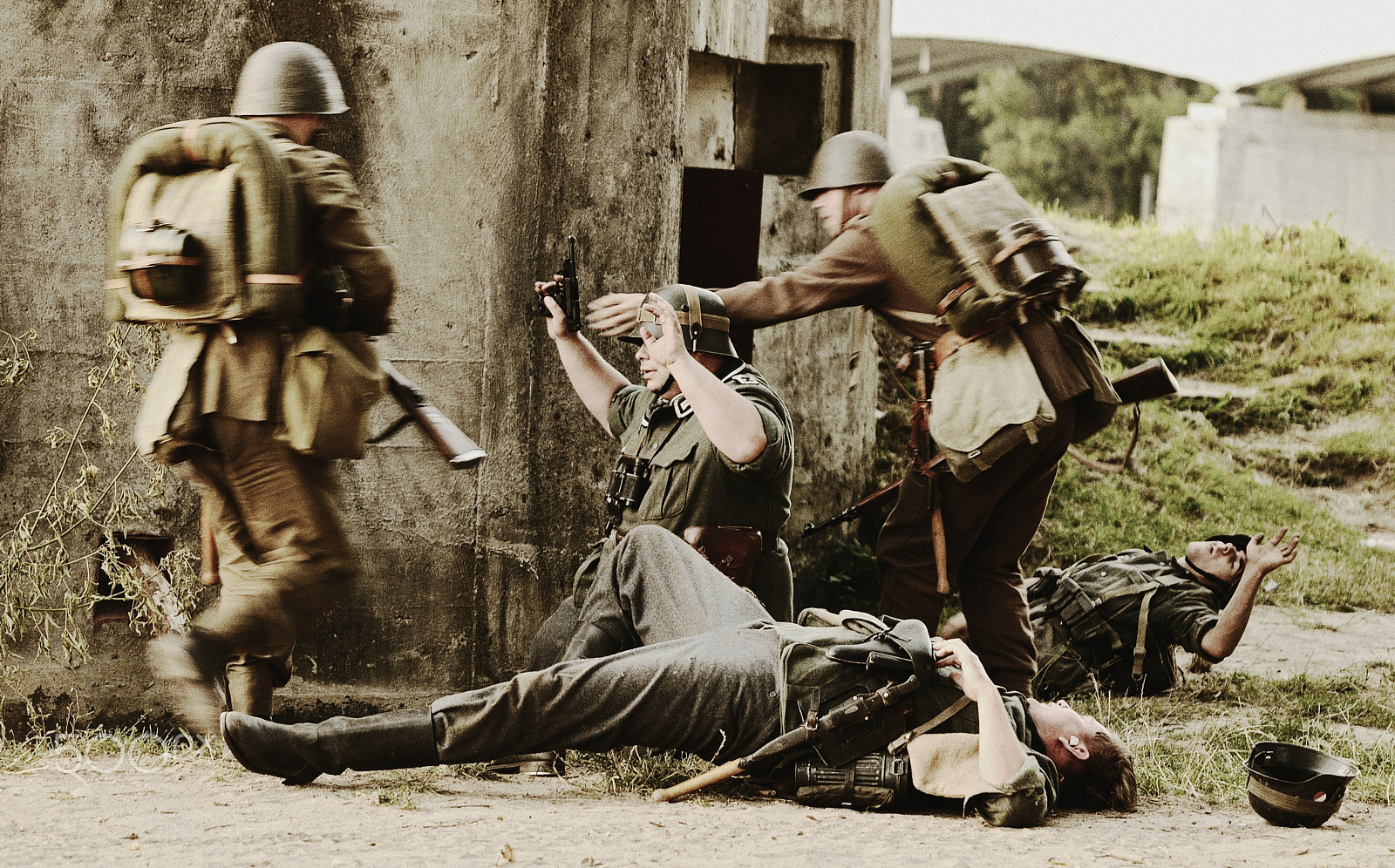Sigma 70-200mm F2.8 EX DG Macro HSM II sample photo. Staging of the battle 1939 photography