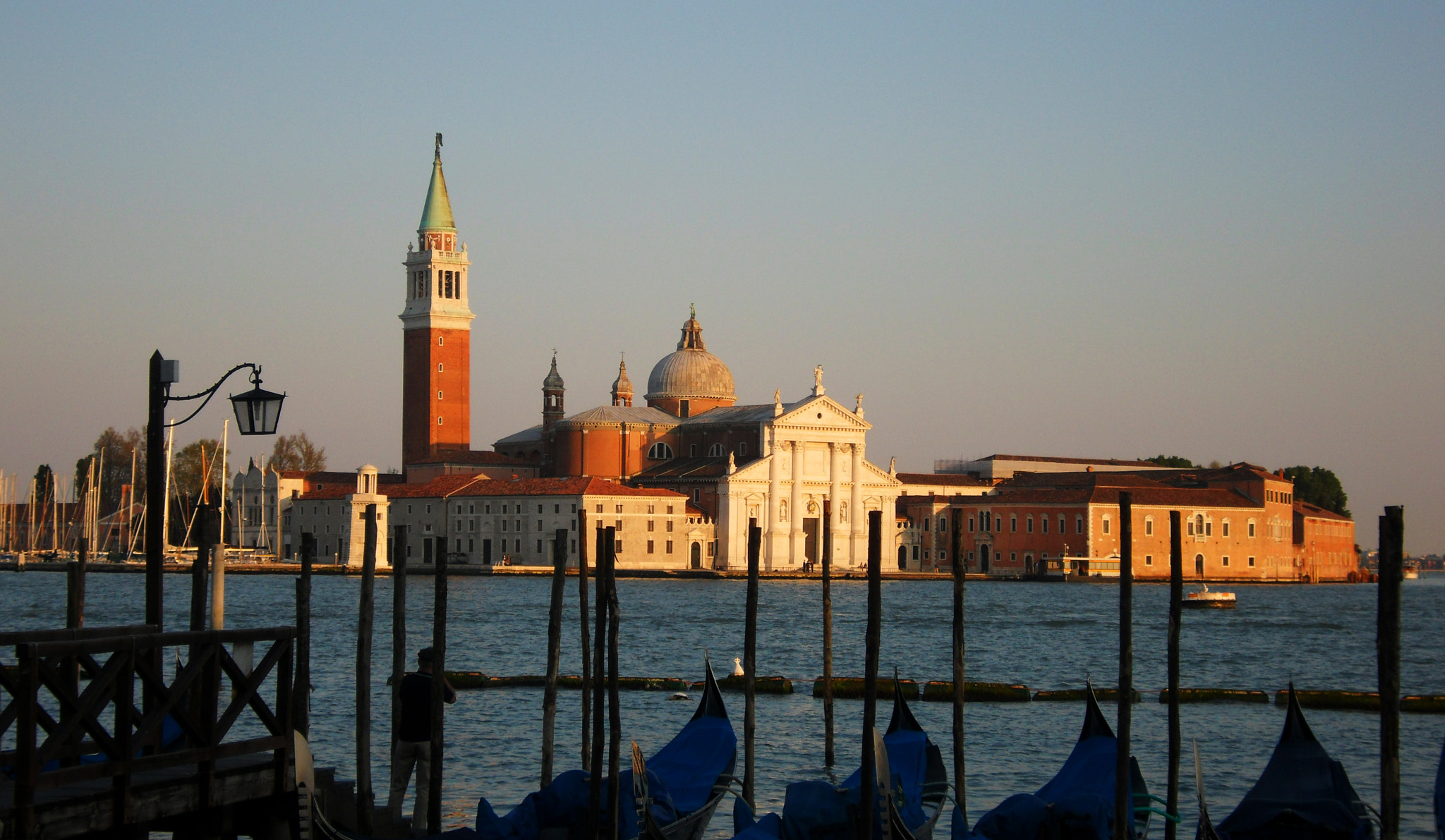 Samsung ST500 /  ST510 / VLUU ST500 /  TL220 sample photo. Sunset in venice photography