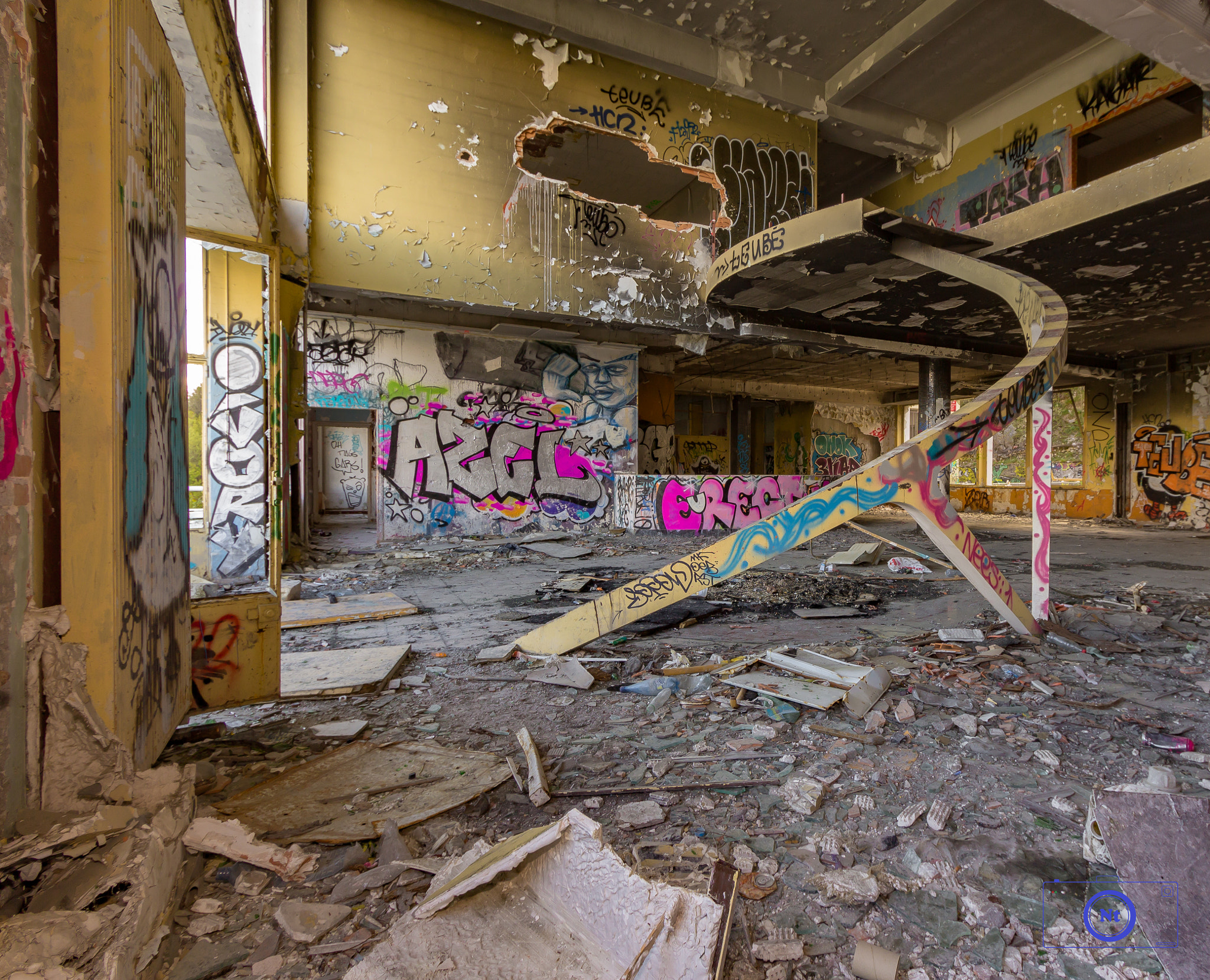Canon EF-S 10-22mm F3.5-4.5 USM sample photo. Haunted hopital 2 photography