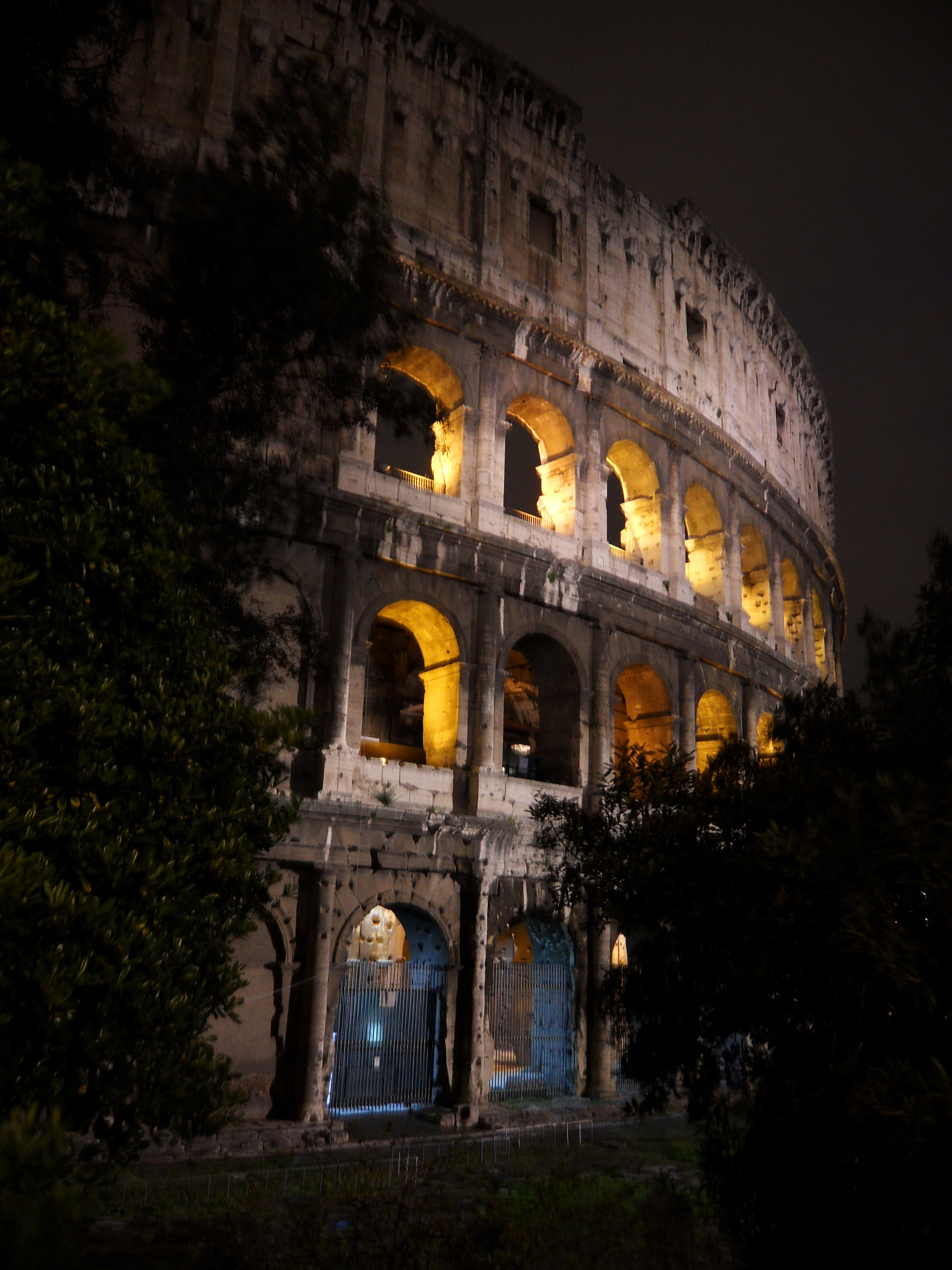 Samsung ST500 /  ST510 / VLUU ST500 /  TL220 sample photo. Roma colosseum photography