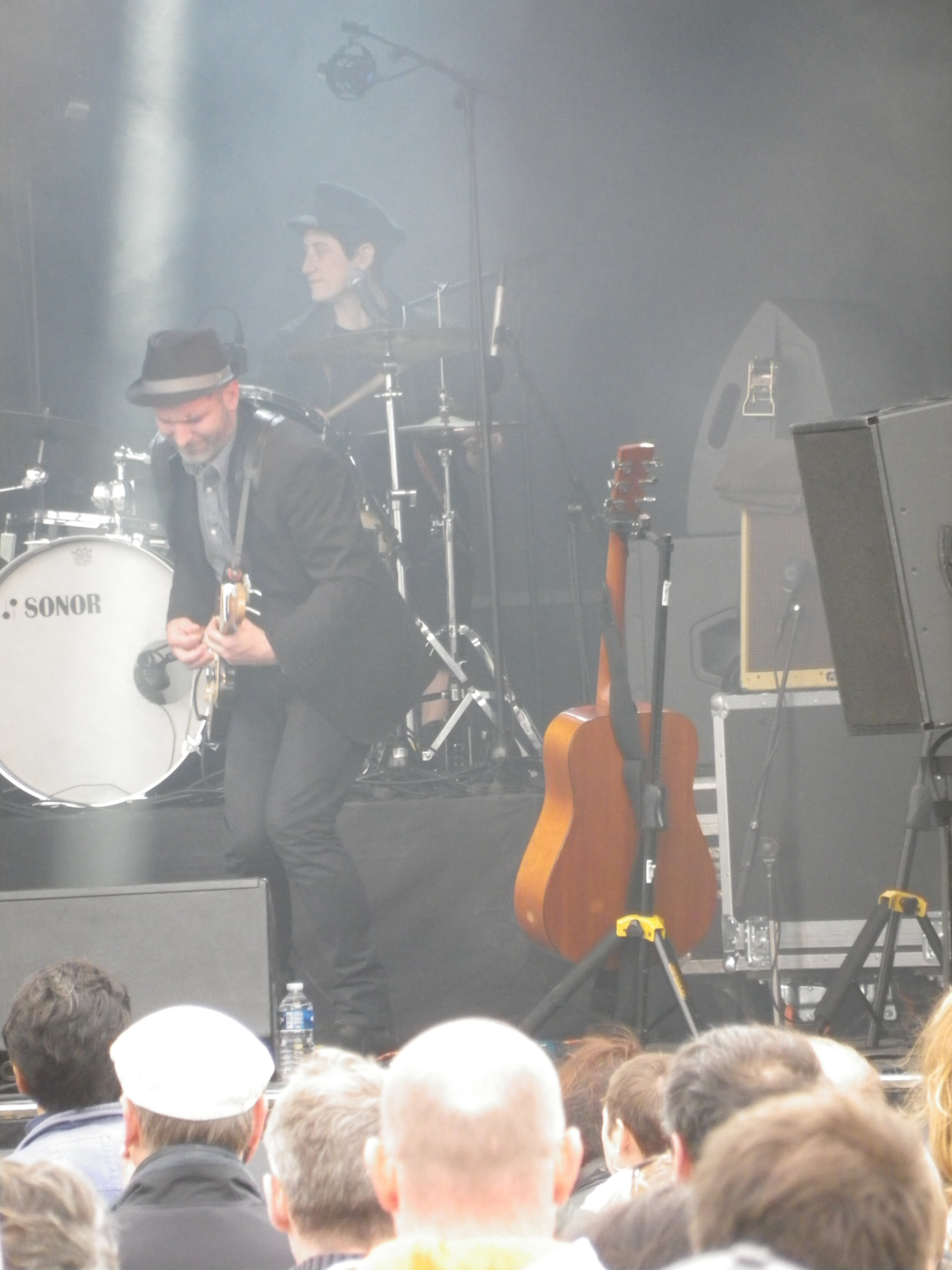 Pentax Optio RZ18 sample photo. Solo guitare - concert de bertrand belin photography