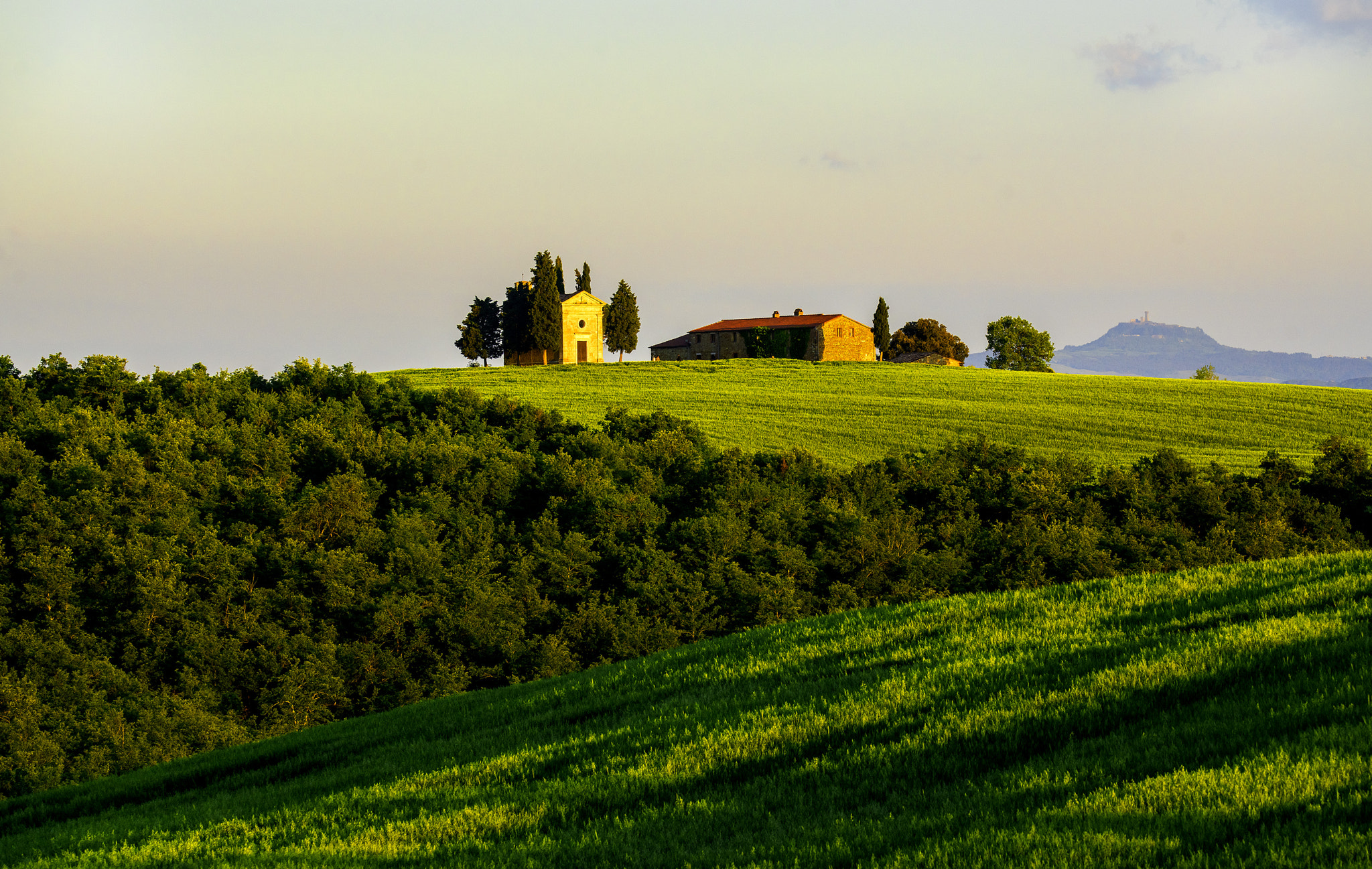 Sony a7R II + Canon EF 100-400mm F4.5-5.6L IS II USM sample photo. The church val d’orcia tuscany photography