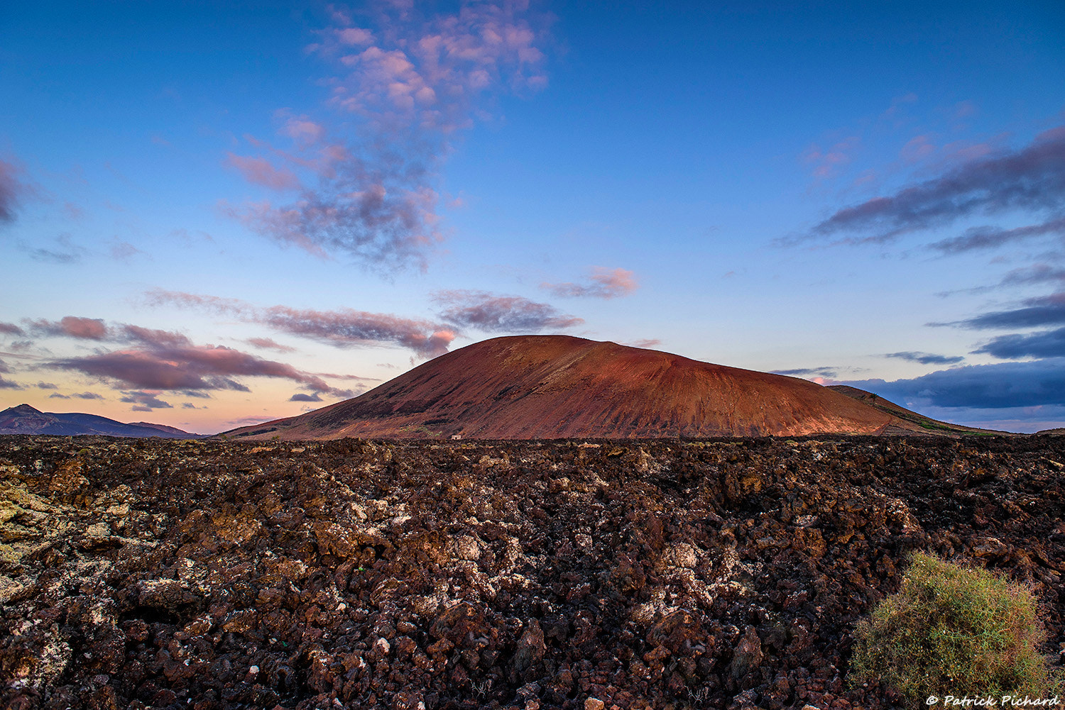 Nikon D810 + Nikon AF Nikkor 20mm F2.8D sample photo. Volcano in lanzarote photography