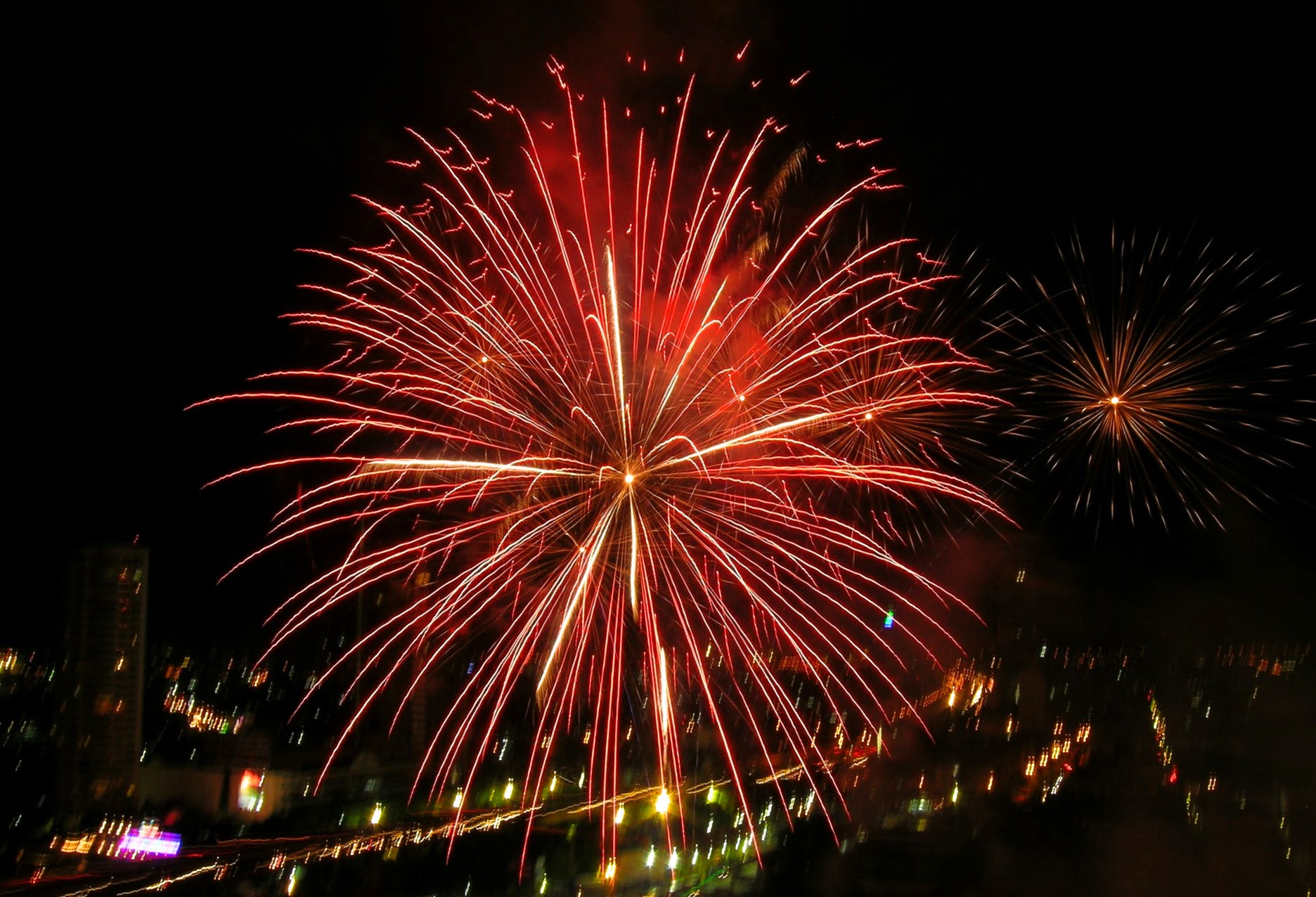 Nikon E5400 sample photo. Fuegos artificiales. photography