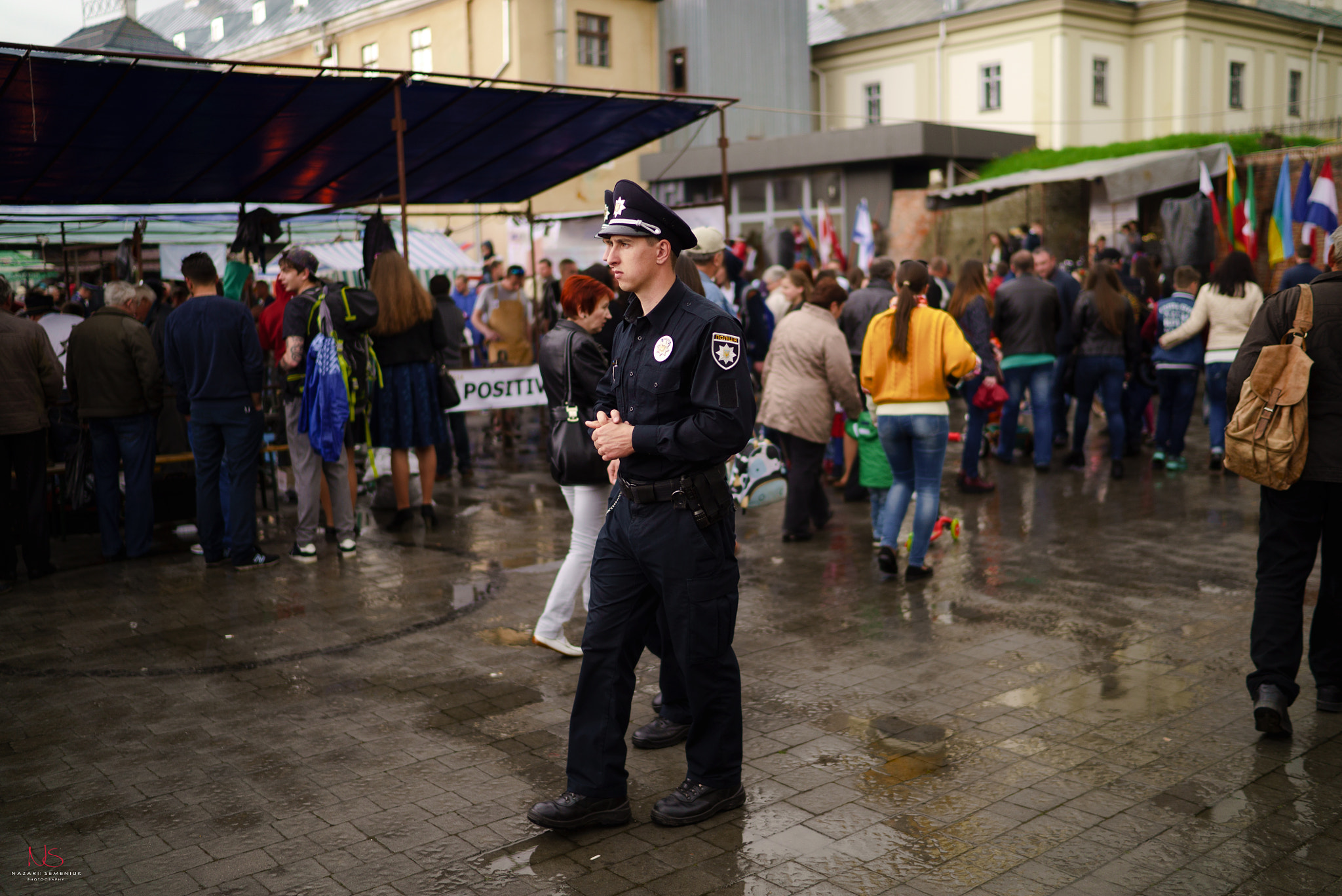 Sony a7S + Sony Distagon T* FE 35mm F1.4 ZA sample photo. Police photography